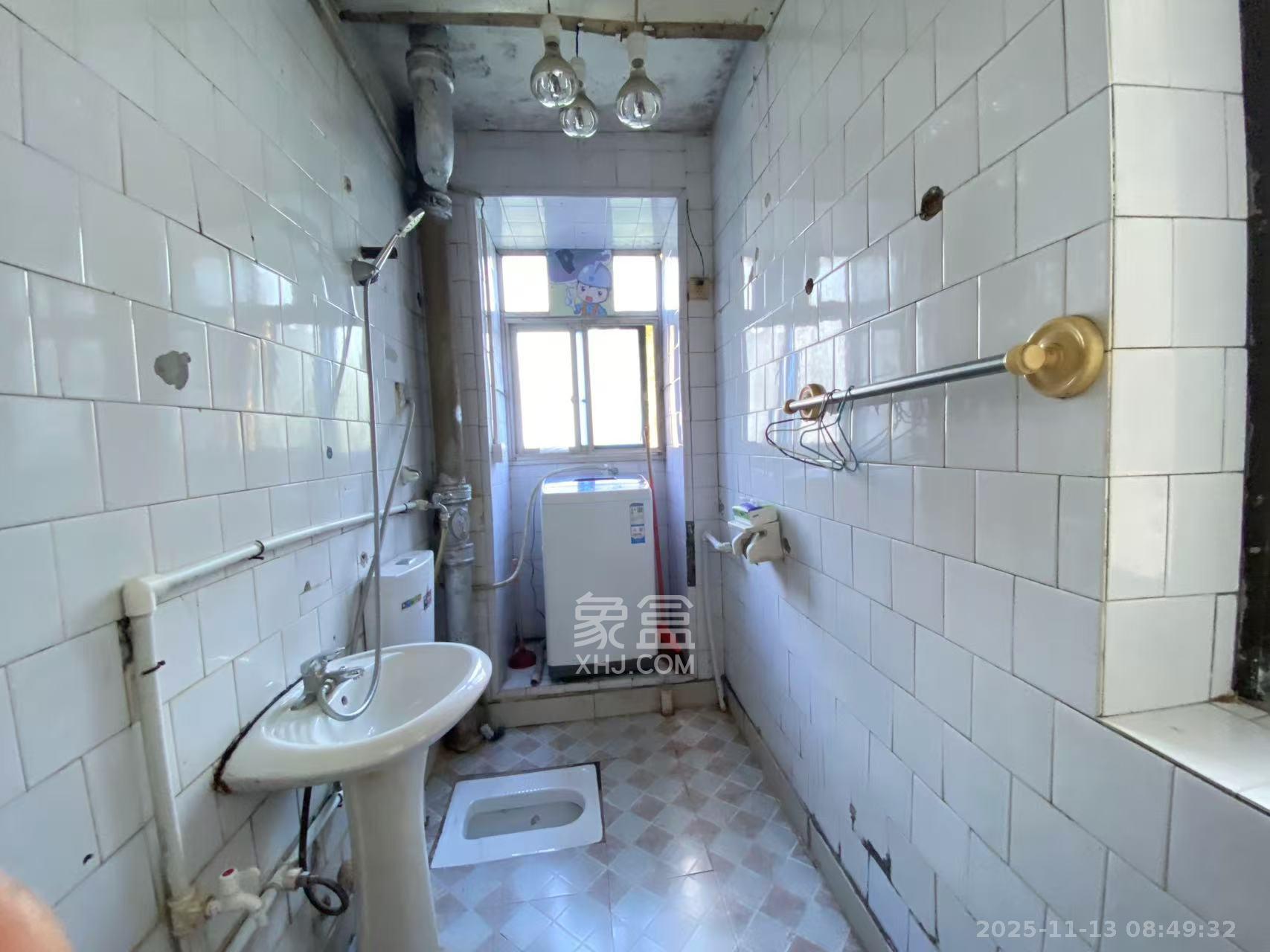 火星五片  2室1厅1卫    1100.0元/月室内图