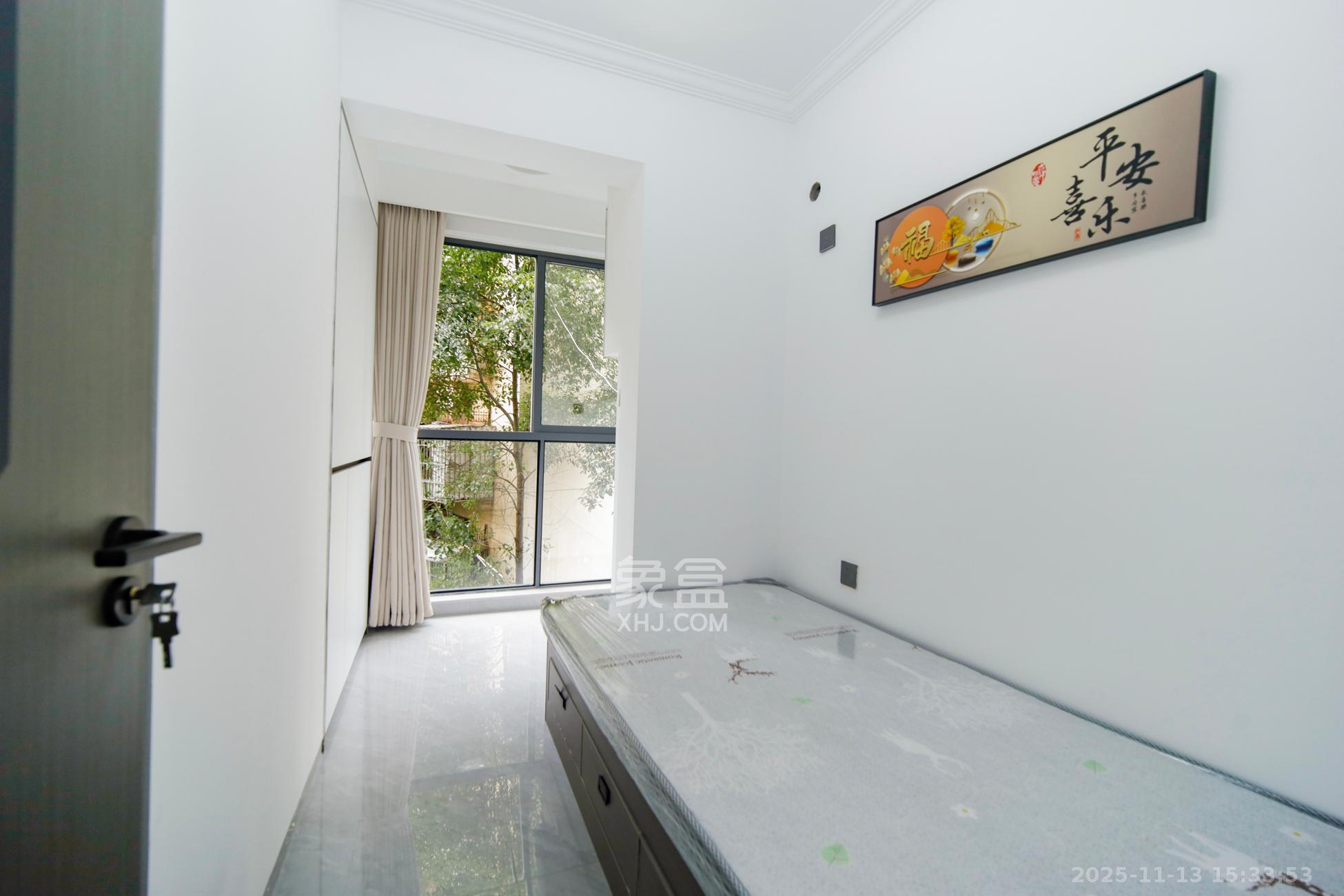 中建桂苑  1室1厅1卫    36.8万卧室