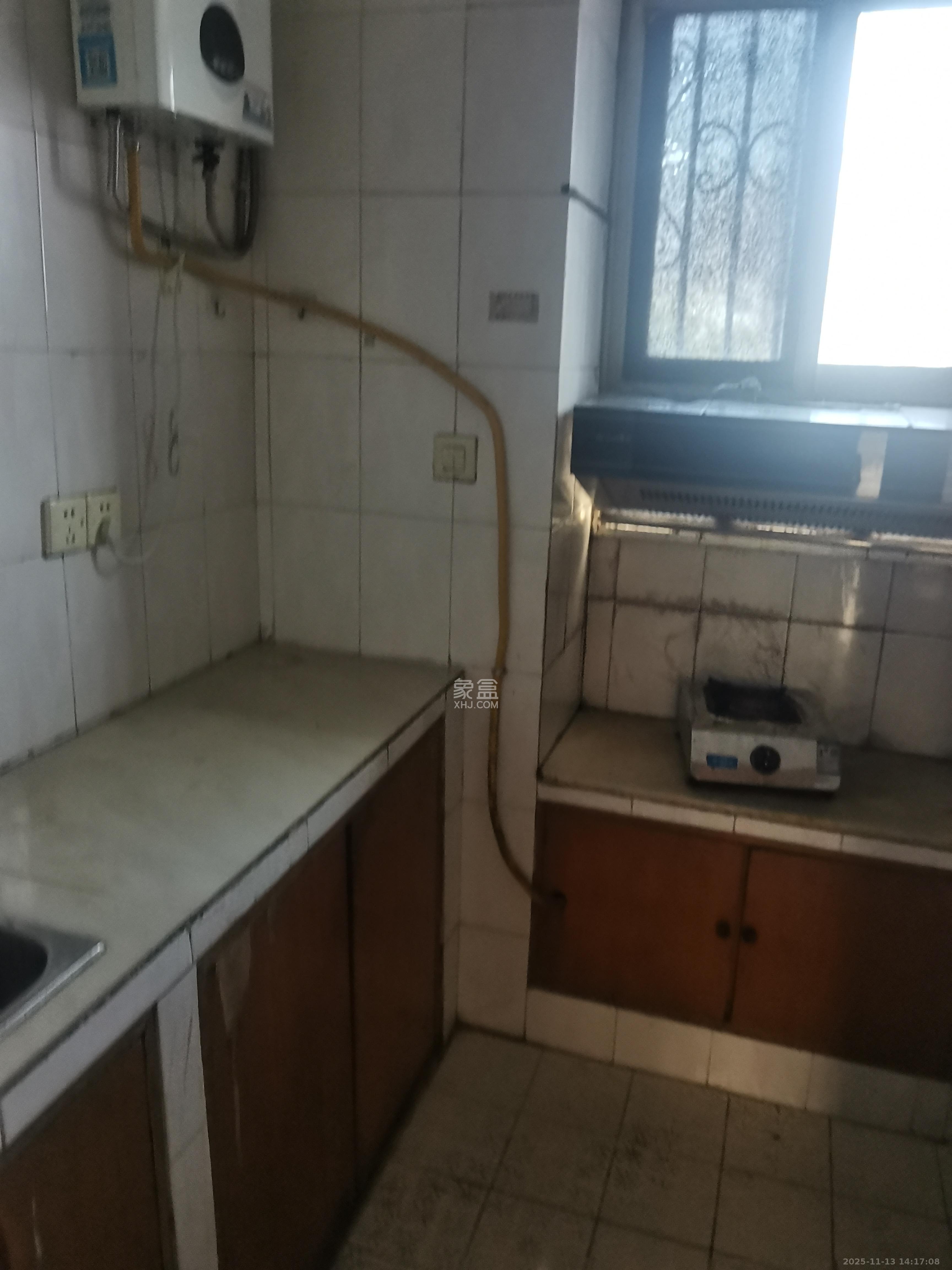 省建苑小区  3室1厅1卫    1600.0元/月室内图