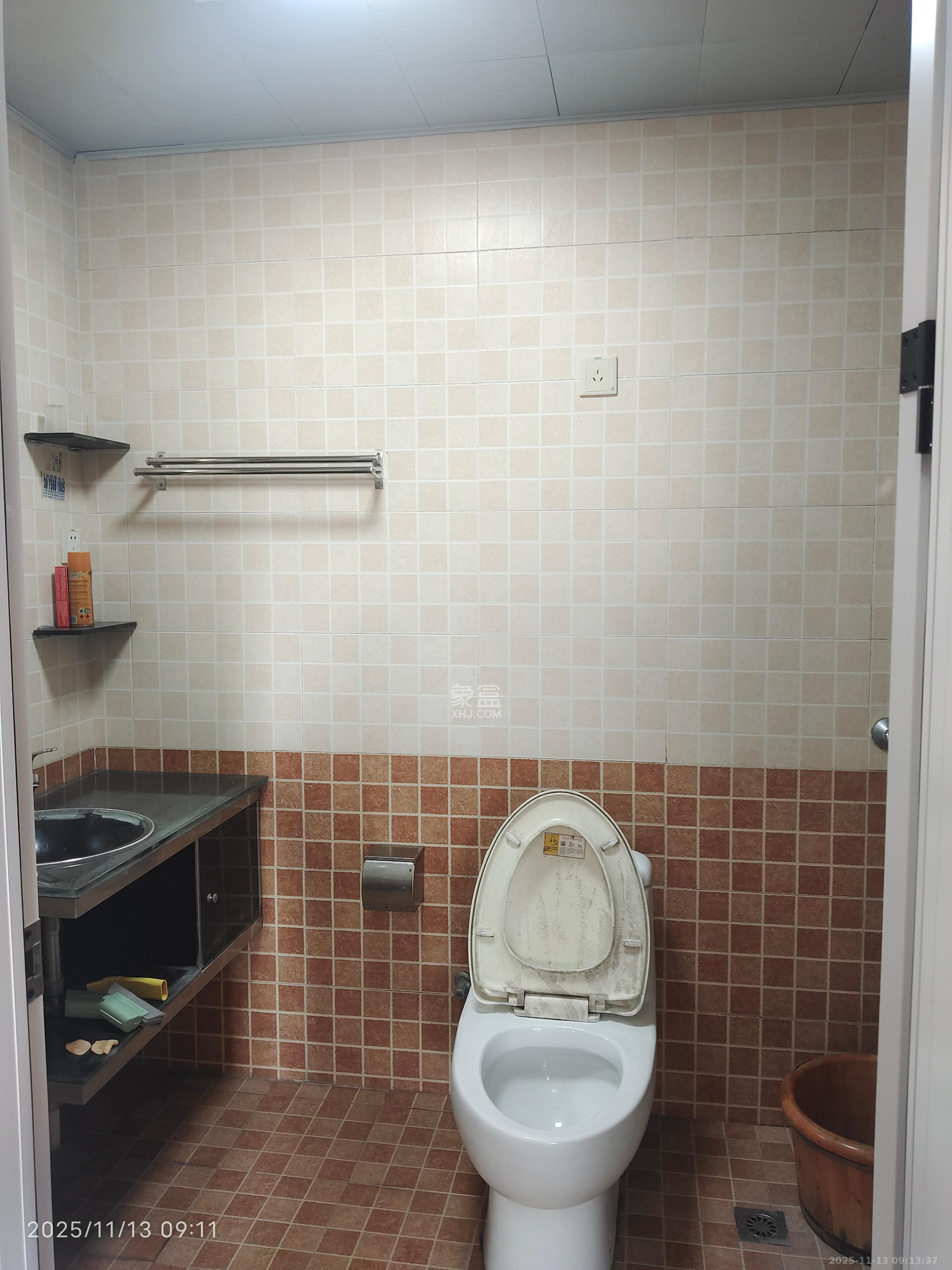 锦璨家园  3室2厅2卫    2100.0元/月室内图