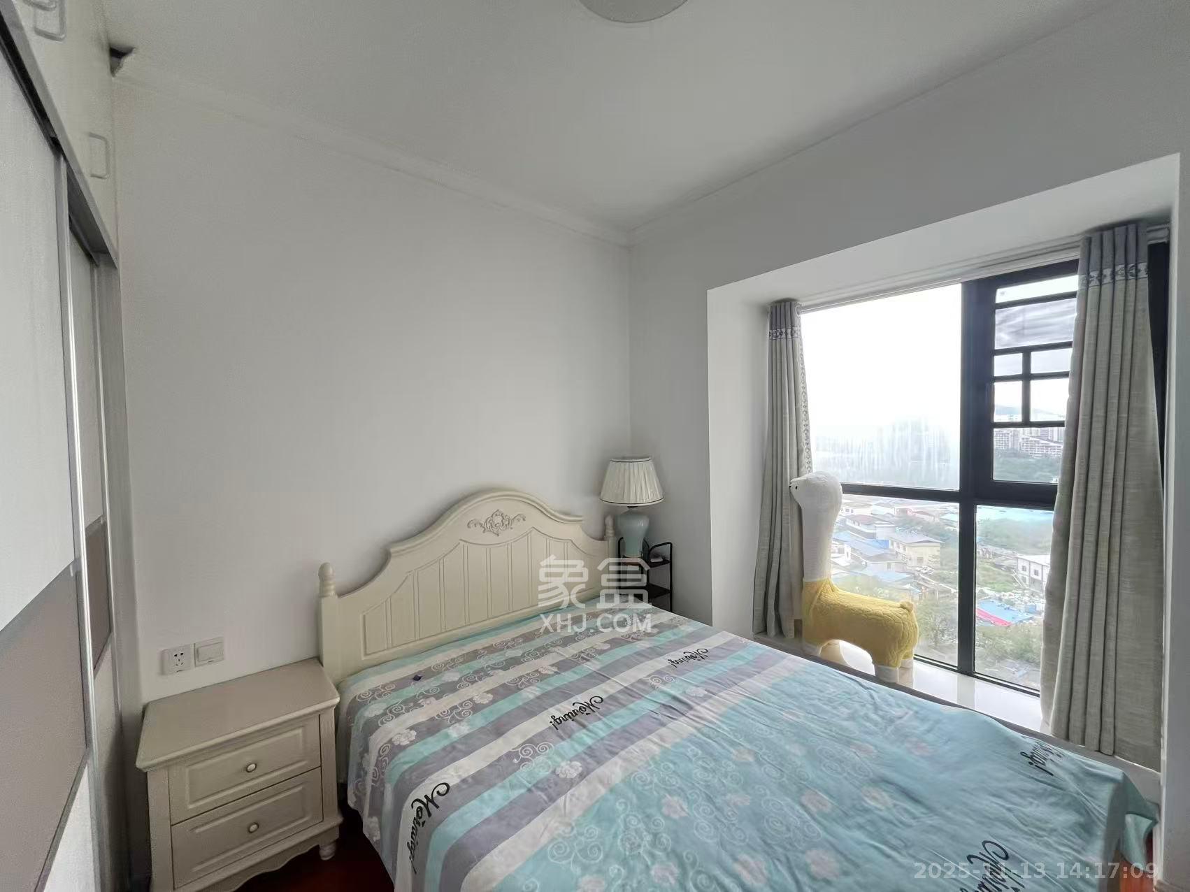 兰亭湾畔  4室2厅2卫    3000.0元/月室内图