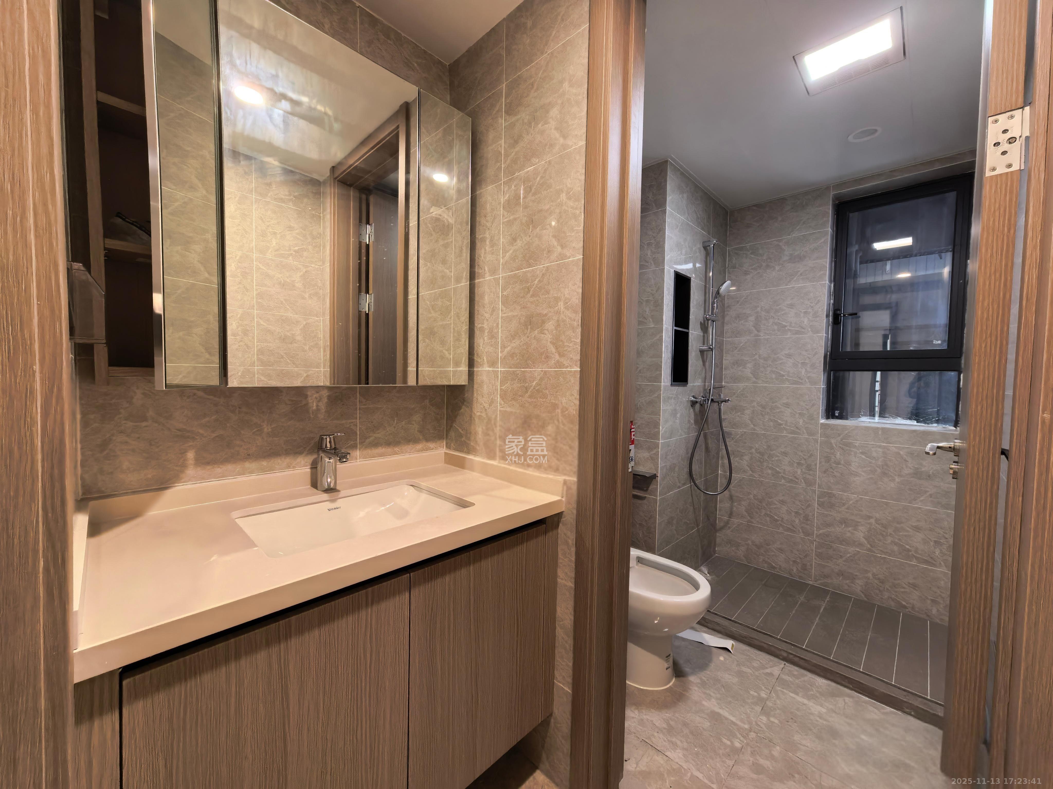 德奥上河城章  3室2厅2卫    3600.0元/月室内图