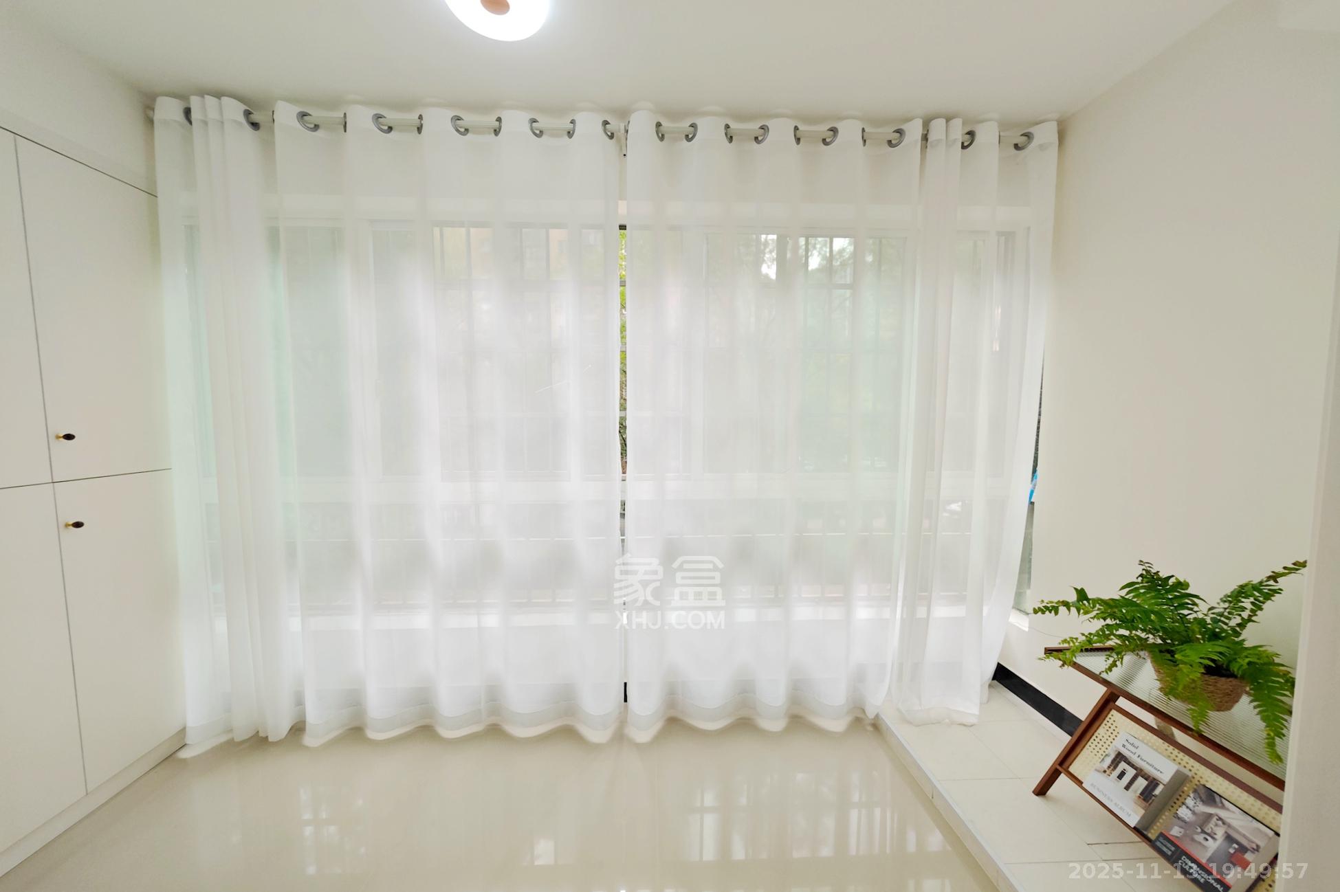 新城新世界一二三期 3室2厅2卫 112.8万 新城新世界一二三期 3室2厅2卫 112.8万阳台