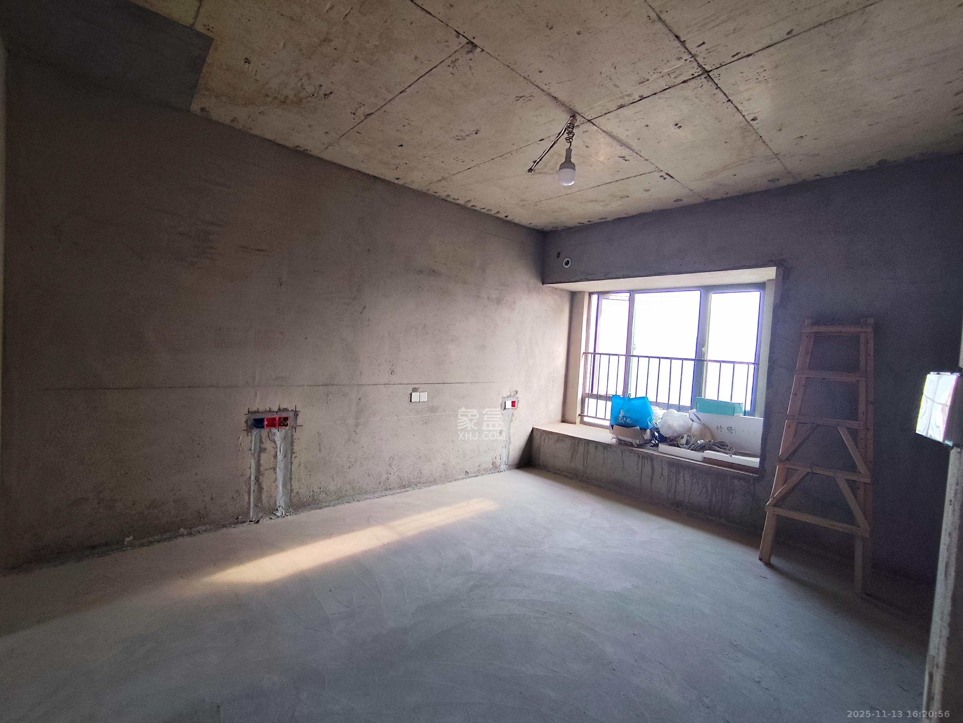 碧桂园南城首府（东宸林海）  3室2厅2卫    1500.0元/月室内图