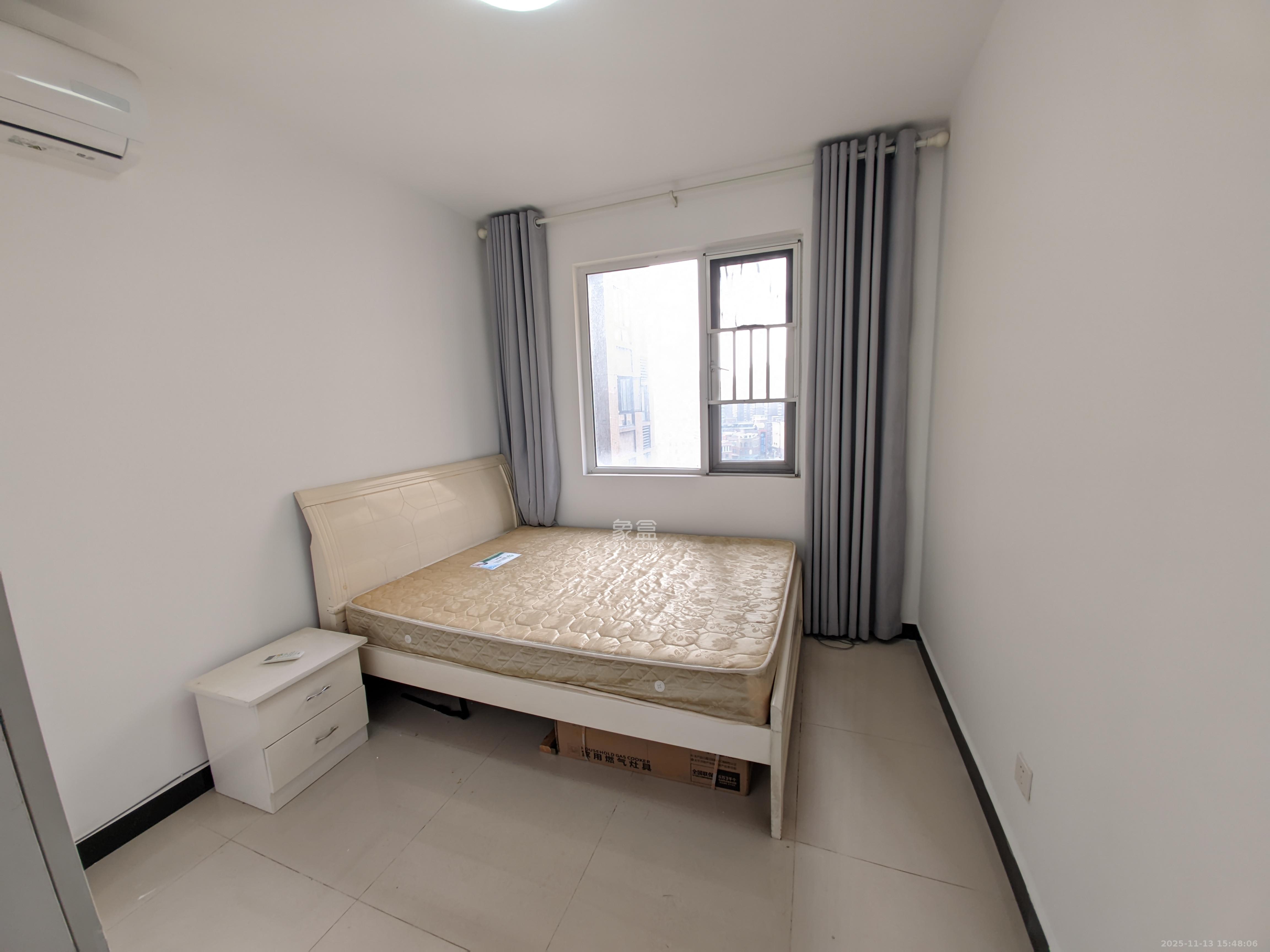 金地格林公馆  3室2厅2卫    3000.0元/月室内图