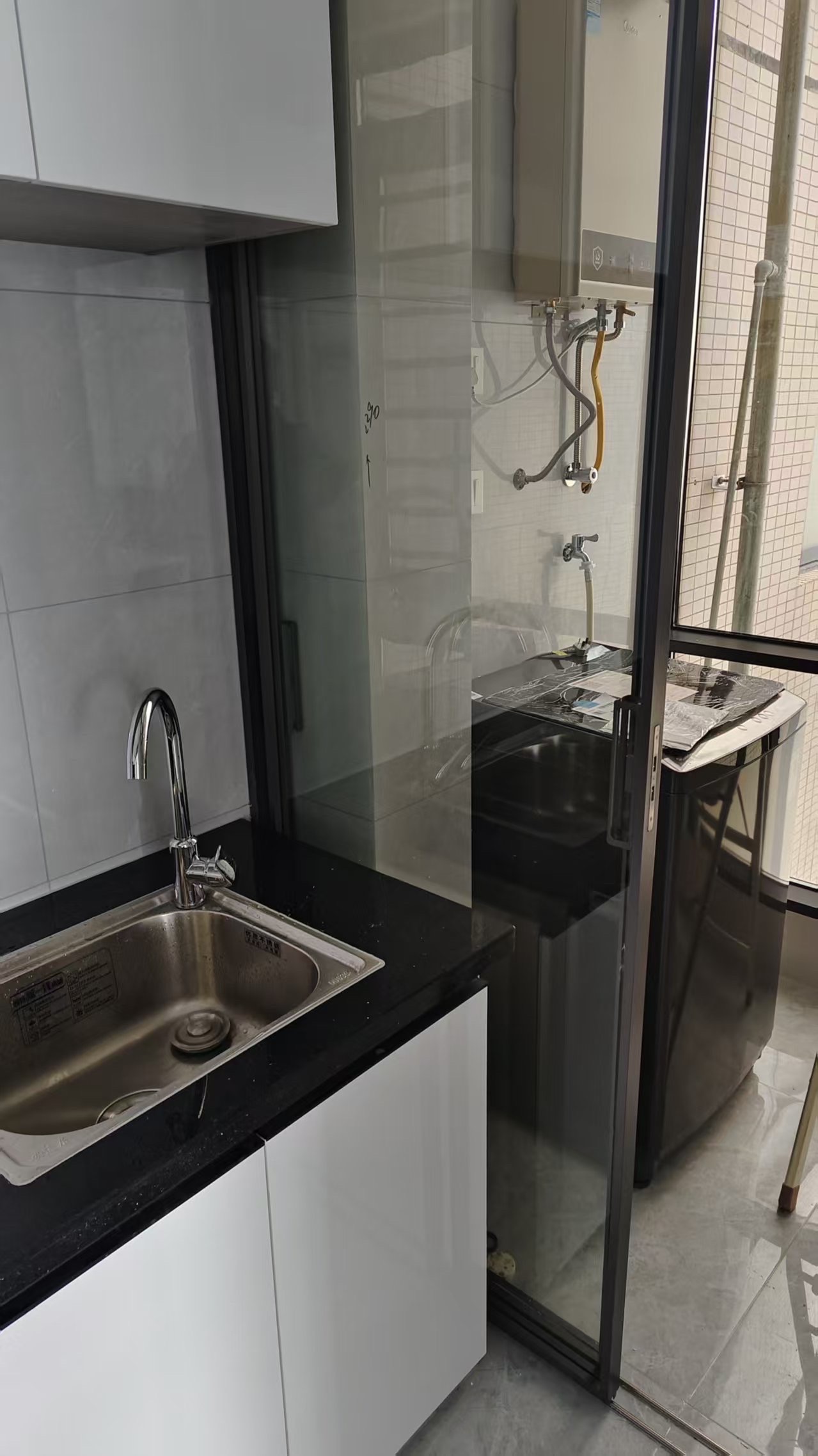 互助小区电梯房  2室2厅1卫    1600.0元/月室内图