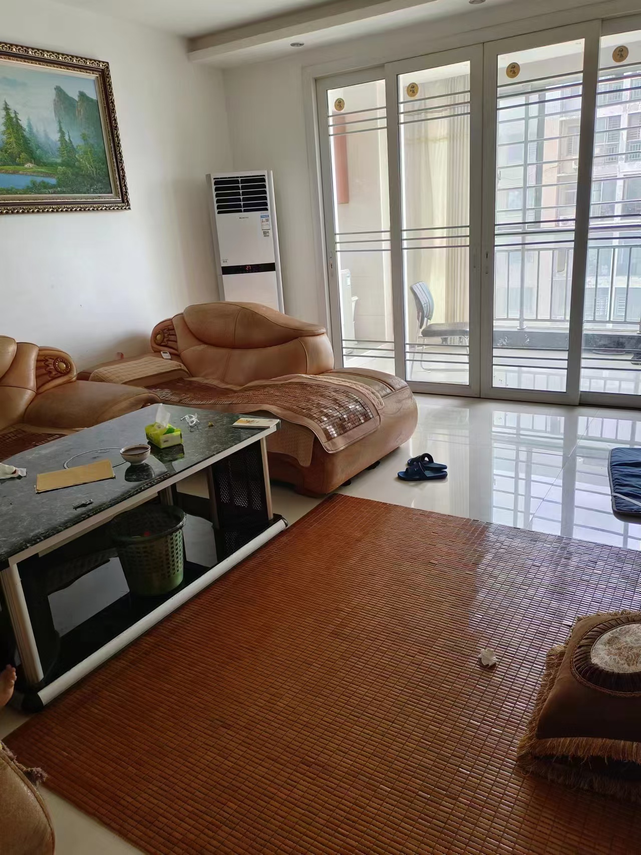 金园小区  3室2厅2卫    2200.0元/月