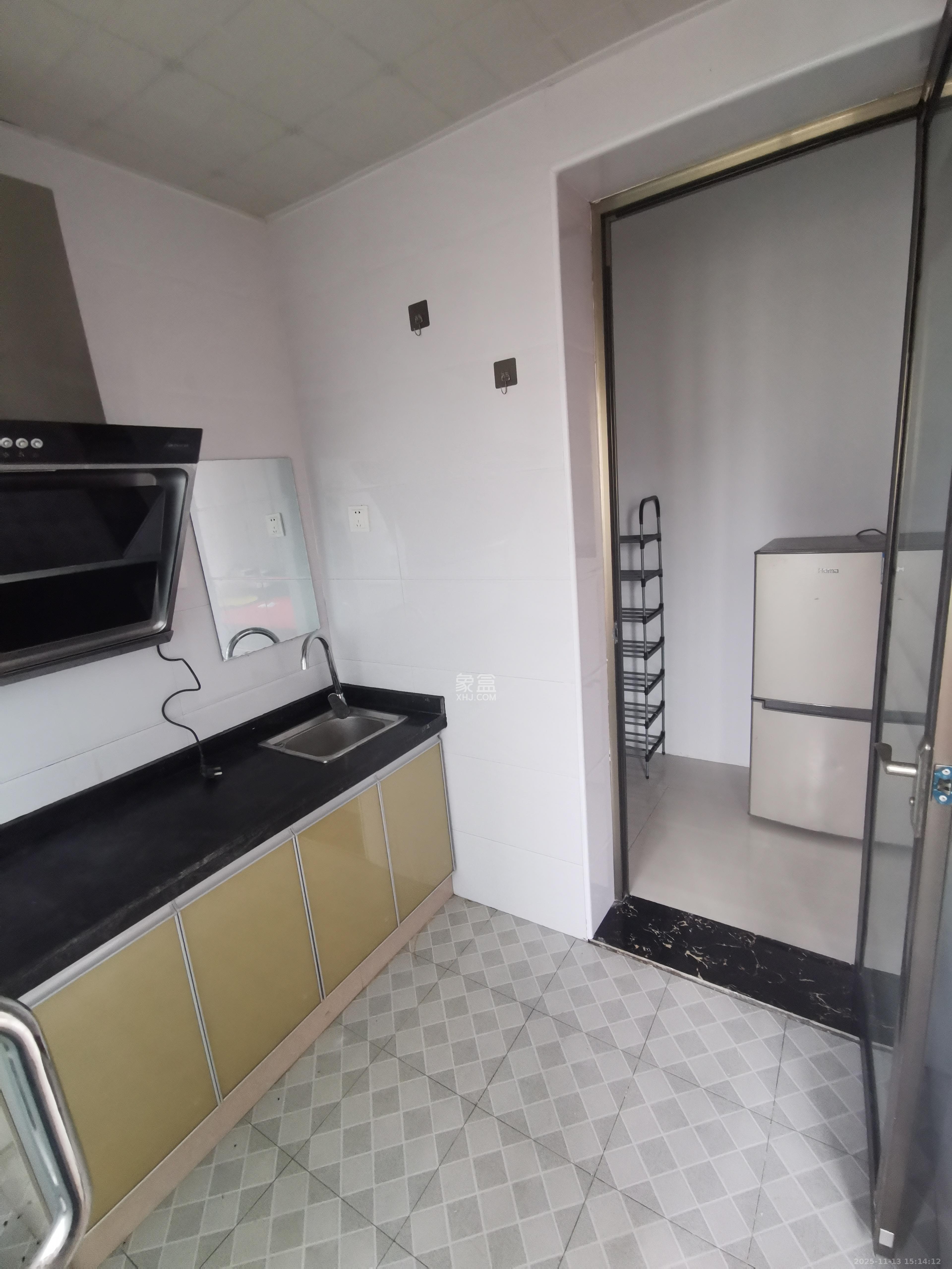 嘉顺苑  1室0厅1卫    1000.0元/月室内图