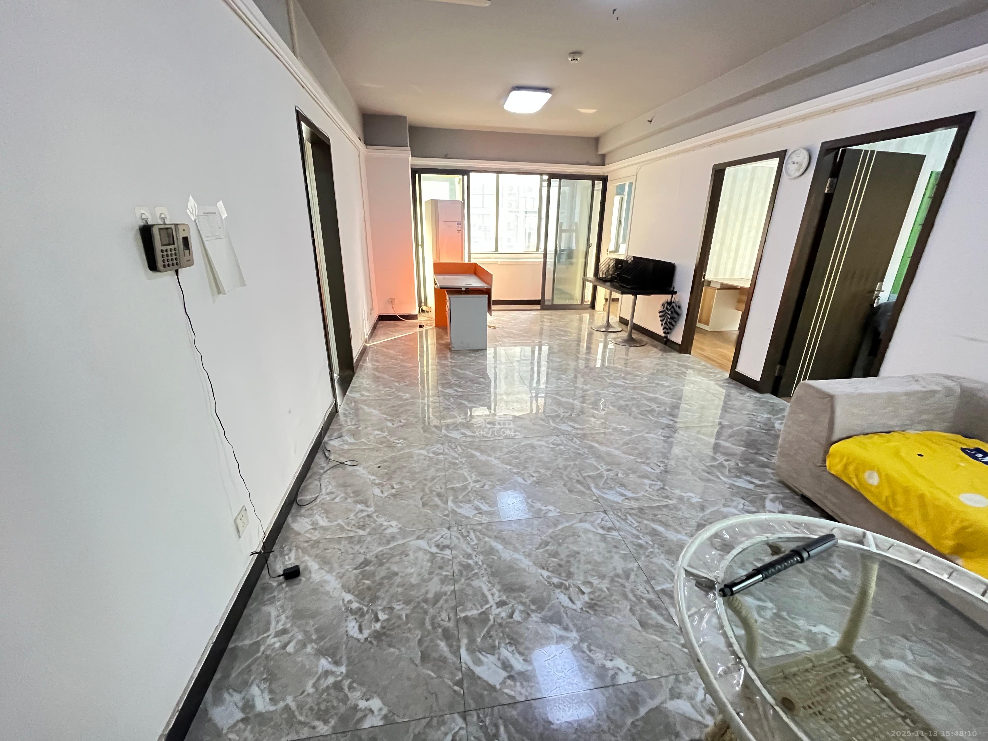 湘域中央 2室1厅1卫 3500.0元/月 湘域中央 2室1厅1卫 3500.0元/月室内图