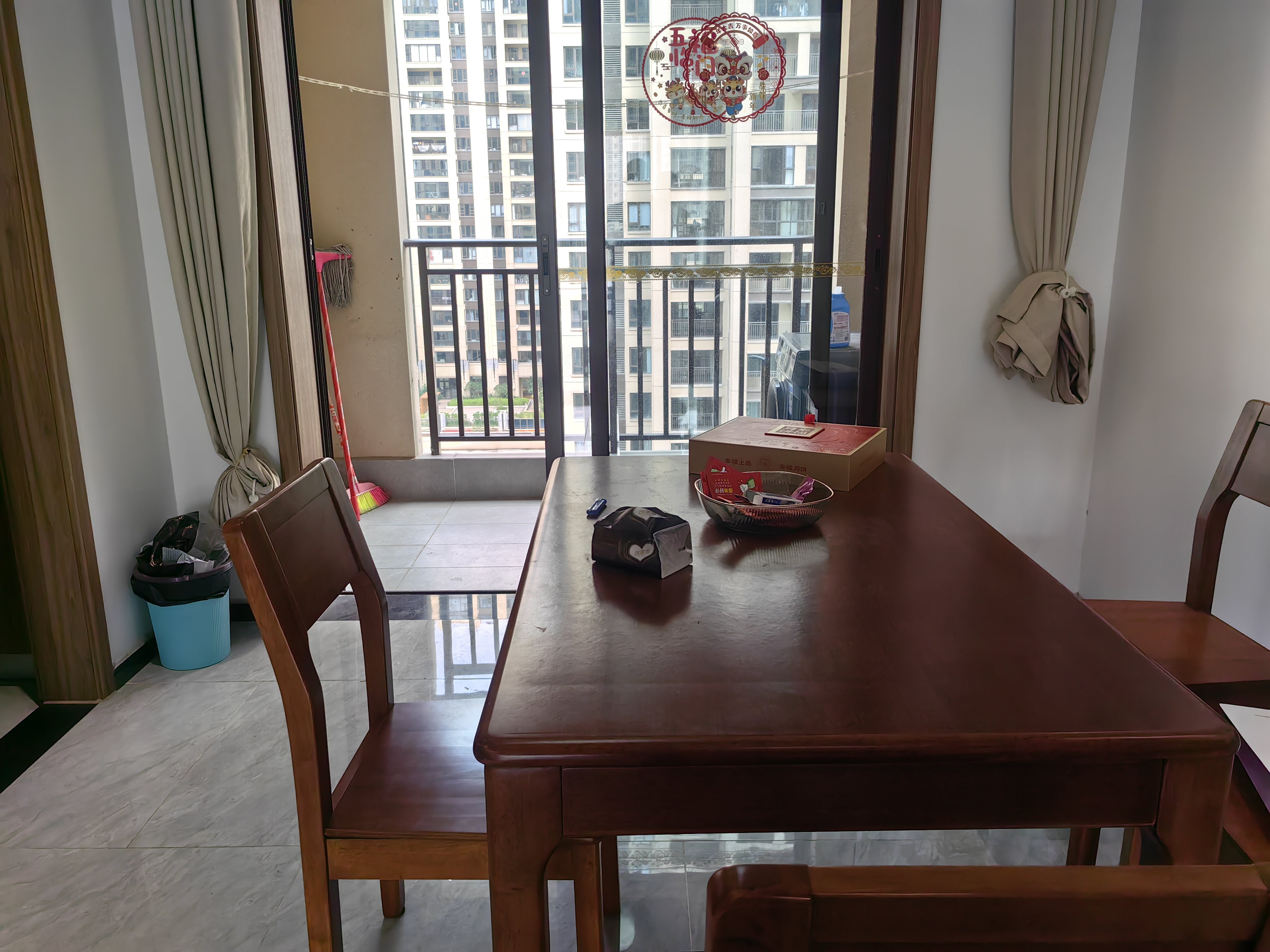 海航豪庭南苑  4室2厅2卫    5800.0元/月室内图