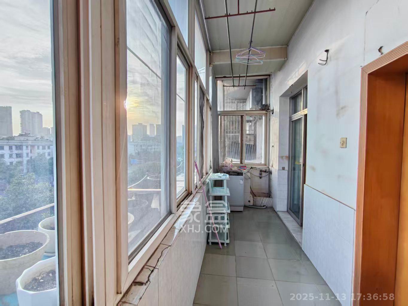 马王堆老干部休养所 3室2厅1卫 1500.0元/月 马王堆老干部休养所 3室2厅1卫 1500.0元/月室内图