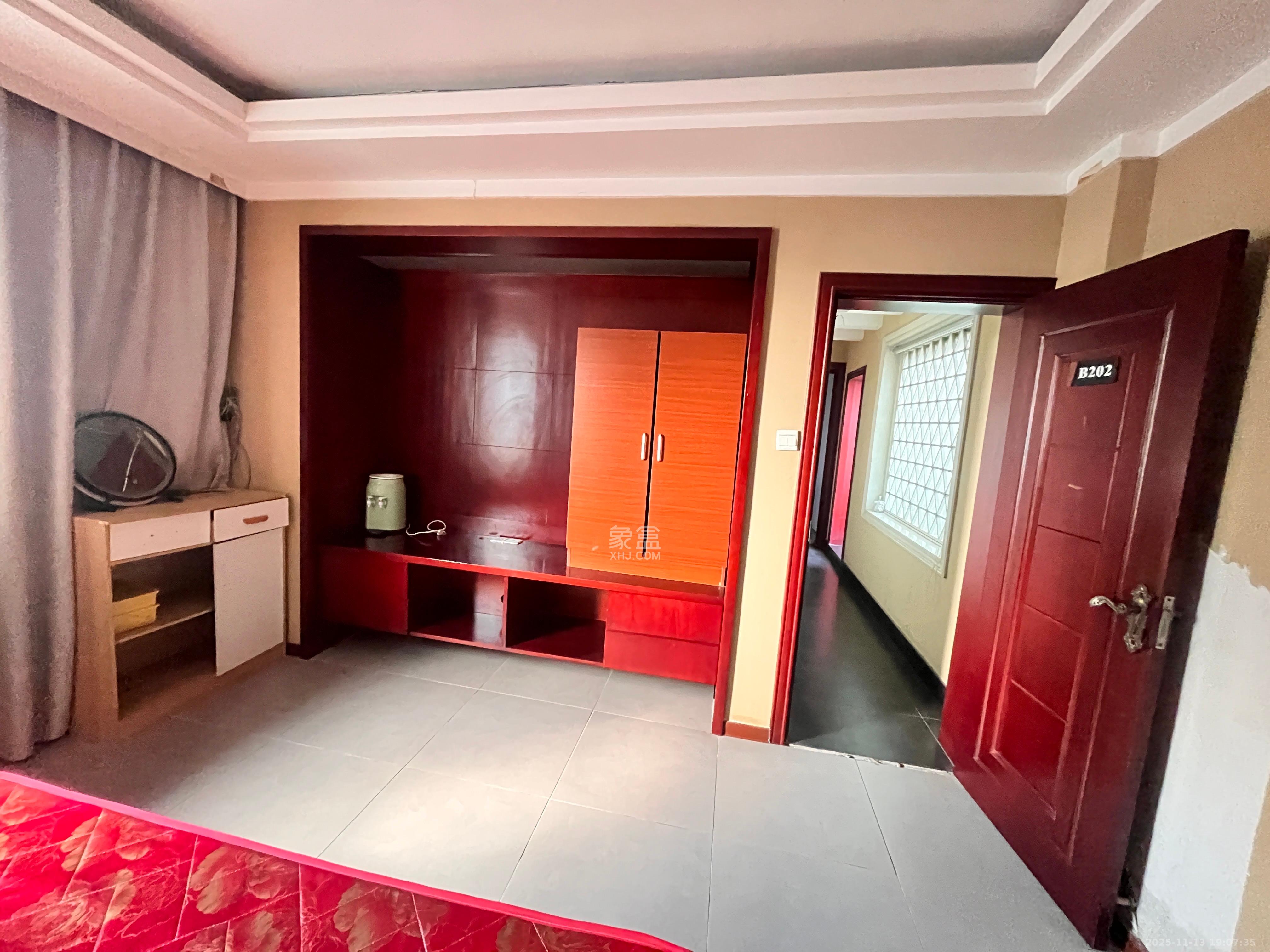 华联花园  5室2厅3卫    4200.0元/月室内图