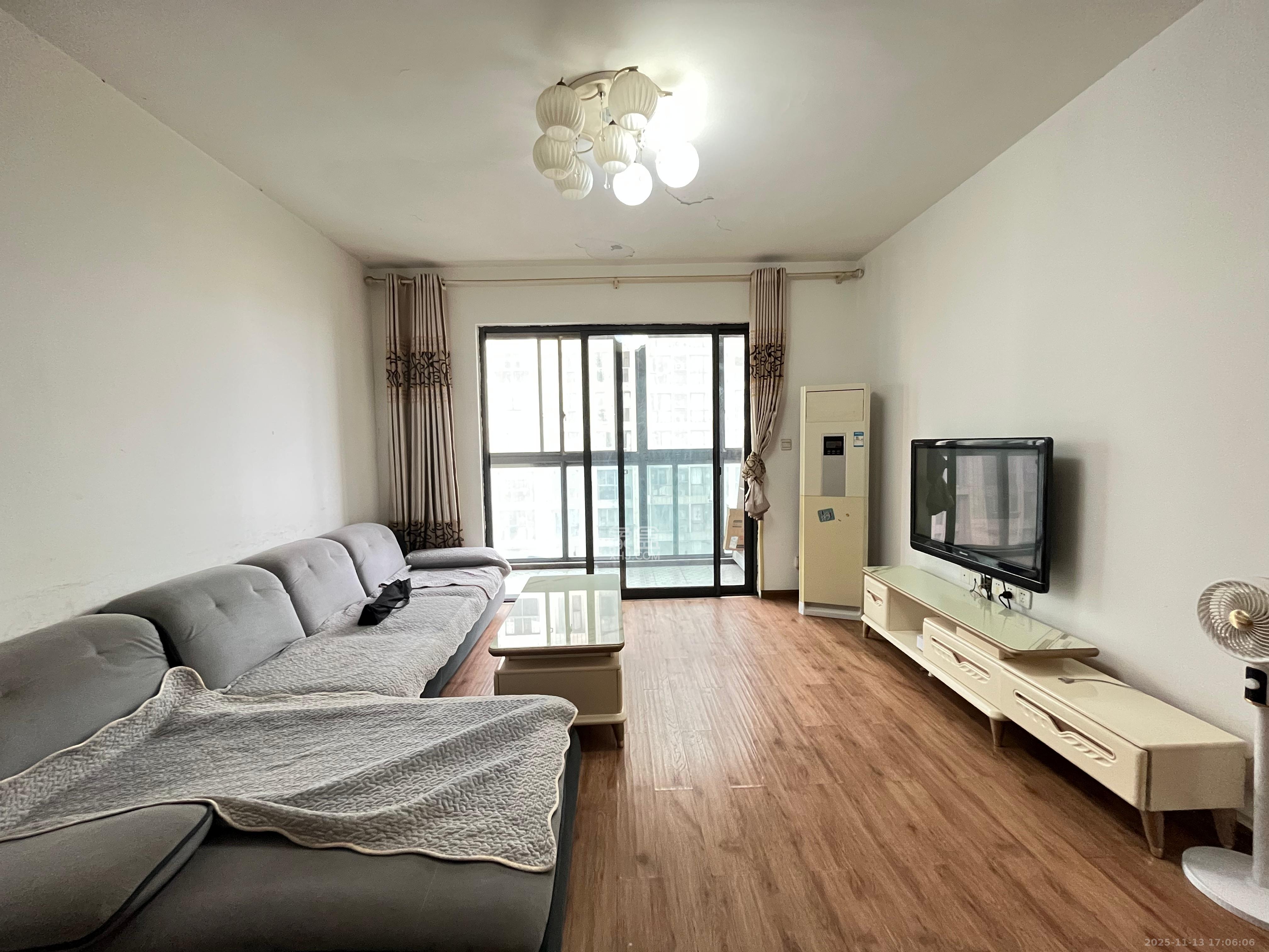 博林金谷  3室2厅2卫    2500.0元/月