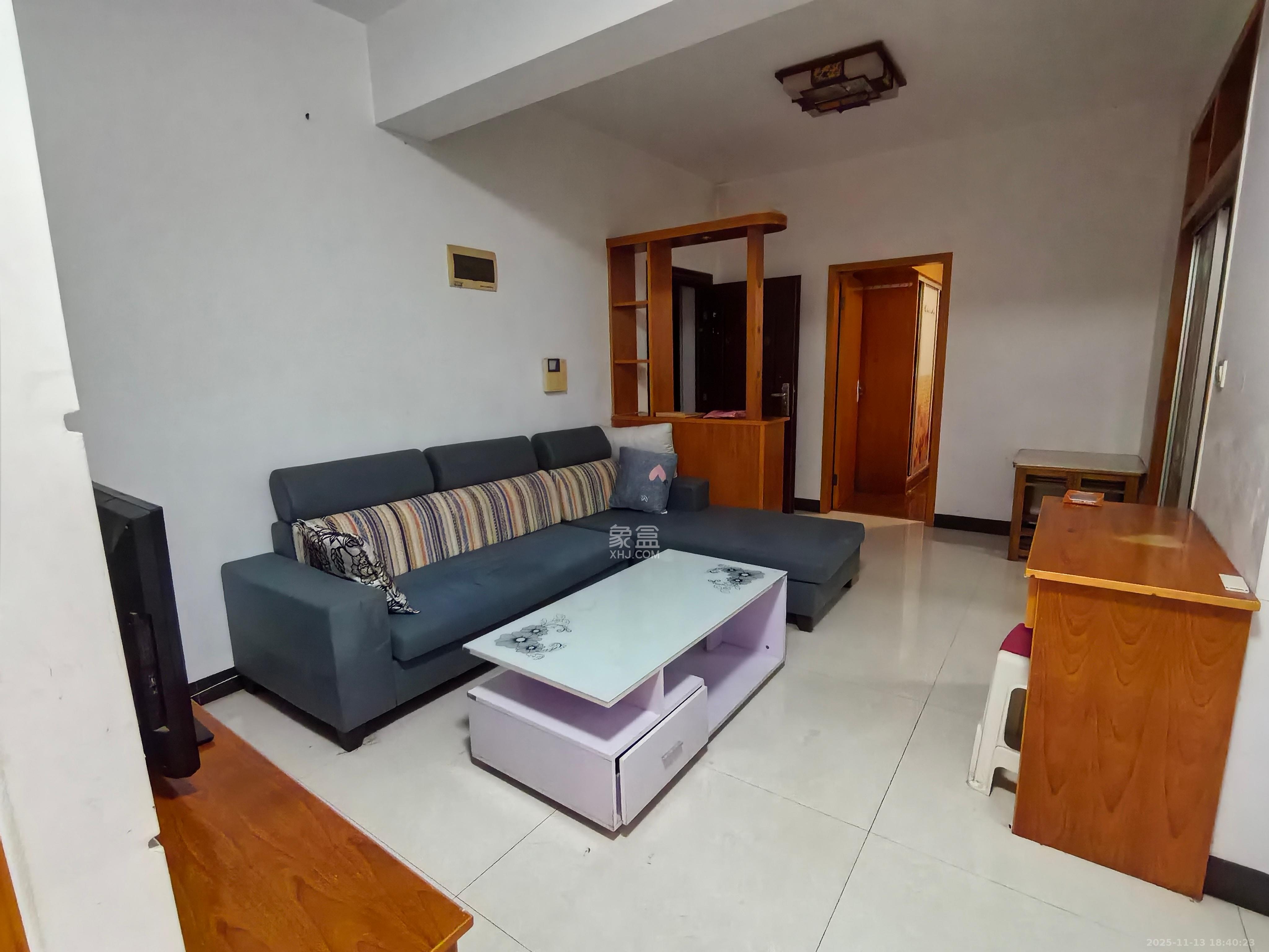 中房F联邦 2室2厅1卫 1600.0元/月 中房F联邦 2室2厅1卫 1600.0元/月室内图