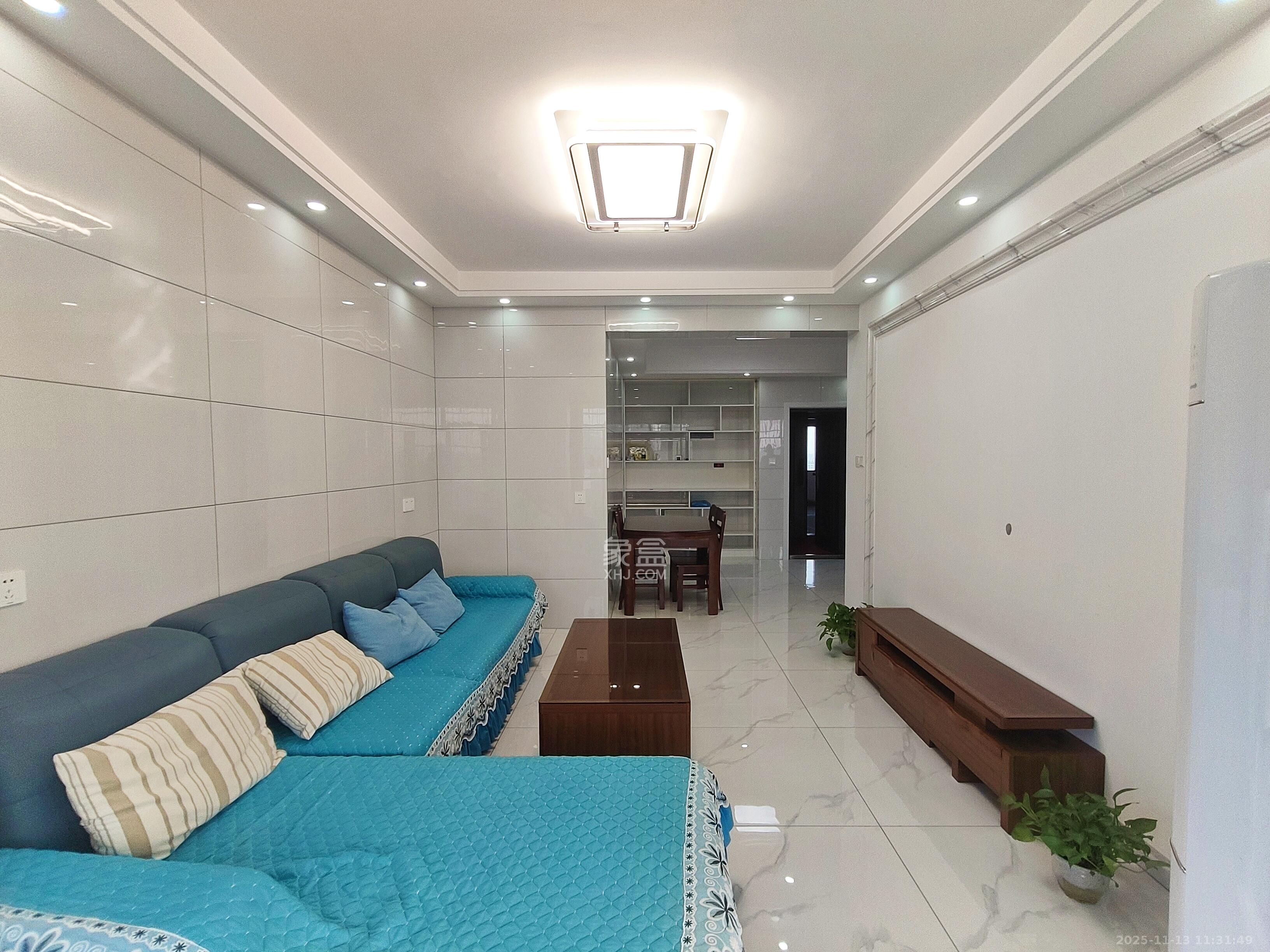 山水新城 1室1厅1卫 1800.0元/月 山水新城 1室1厅1卫 1800.0元/月室内图