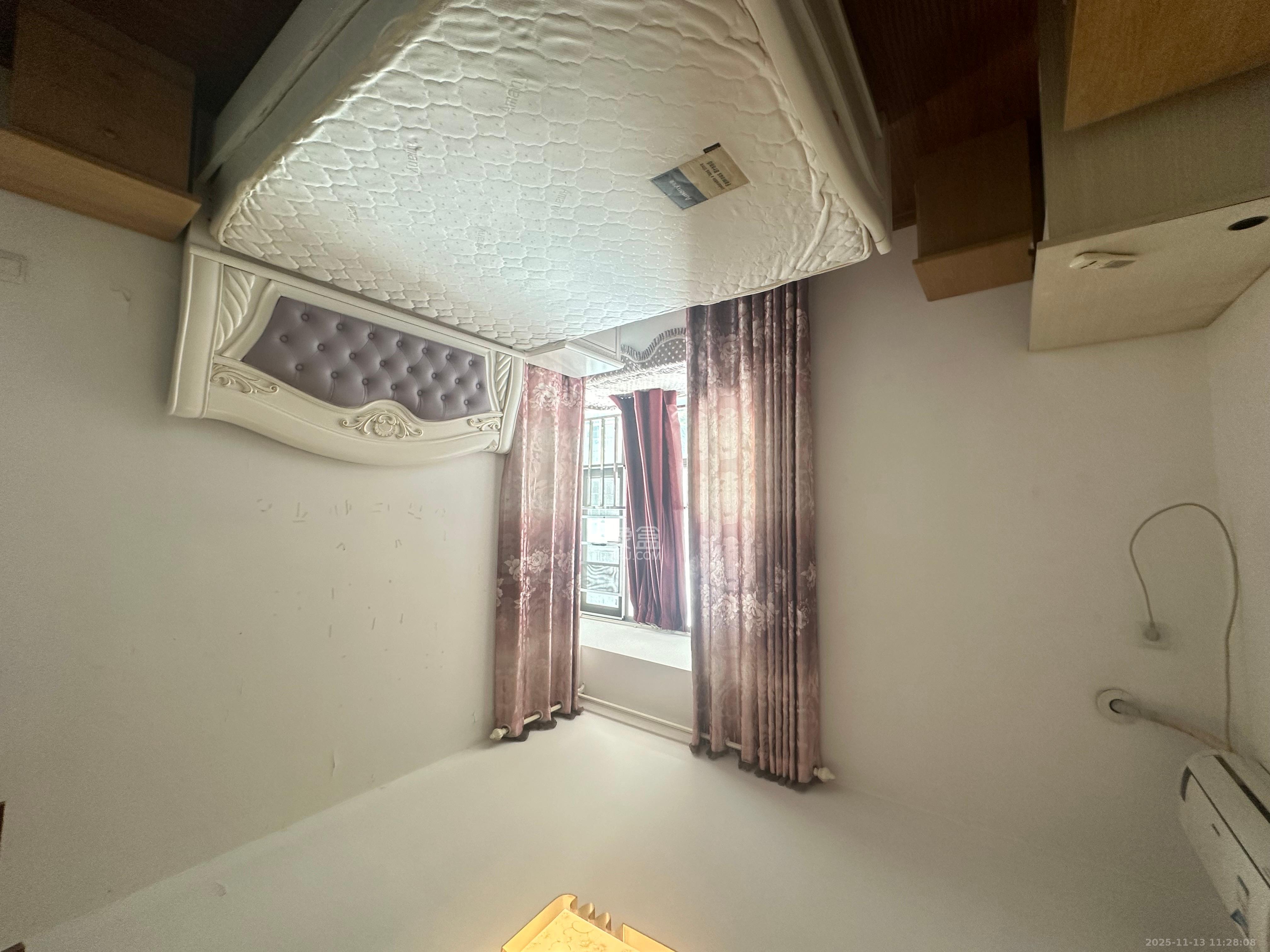 新城新世界一二三期  2室2厅1卫    2300.0元/月室内图