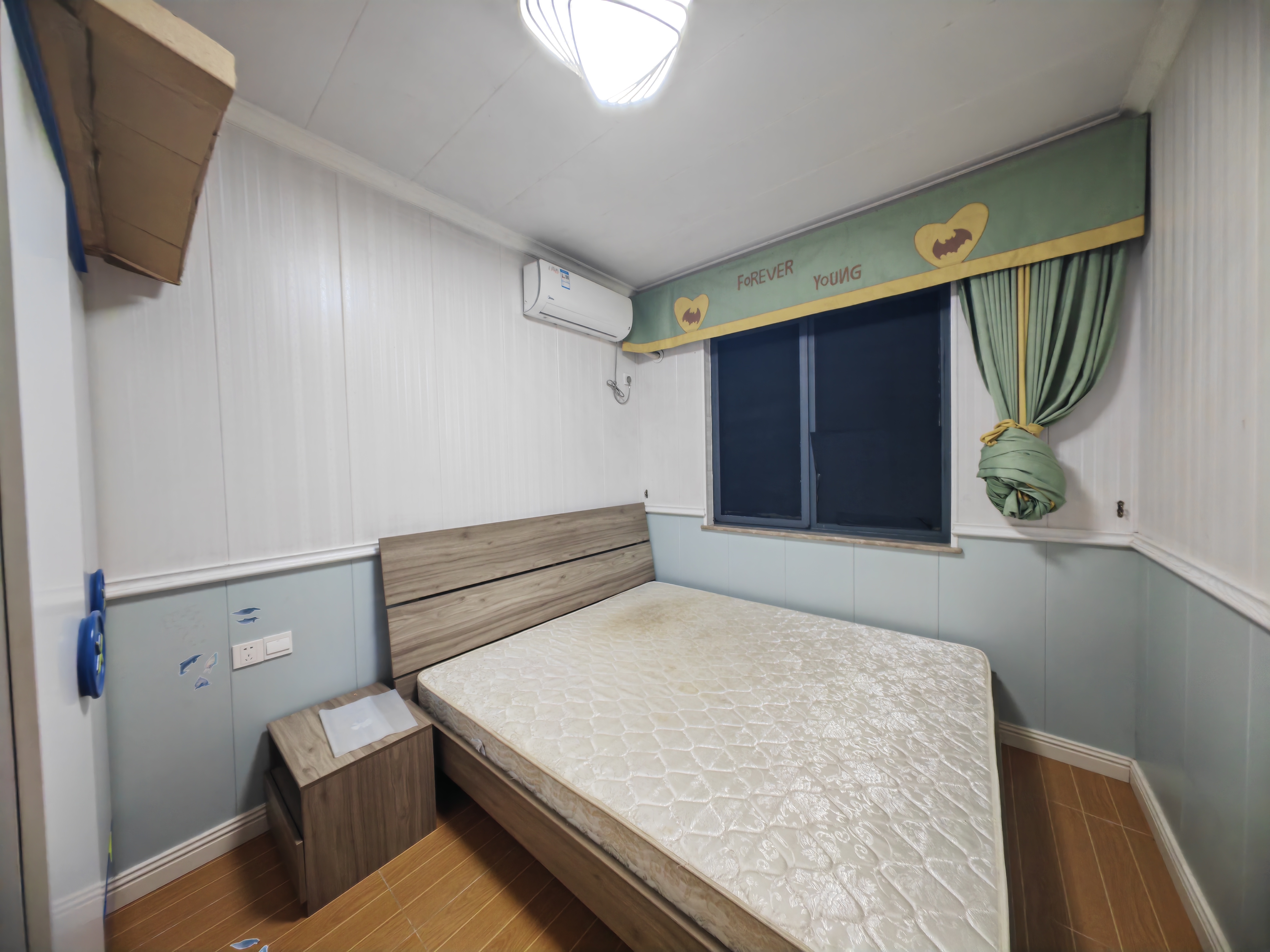 新城吾悦广场  3室2厅2卫    3200.0元/月室内图