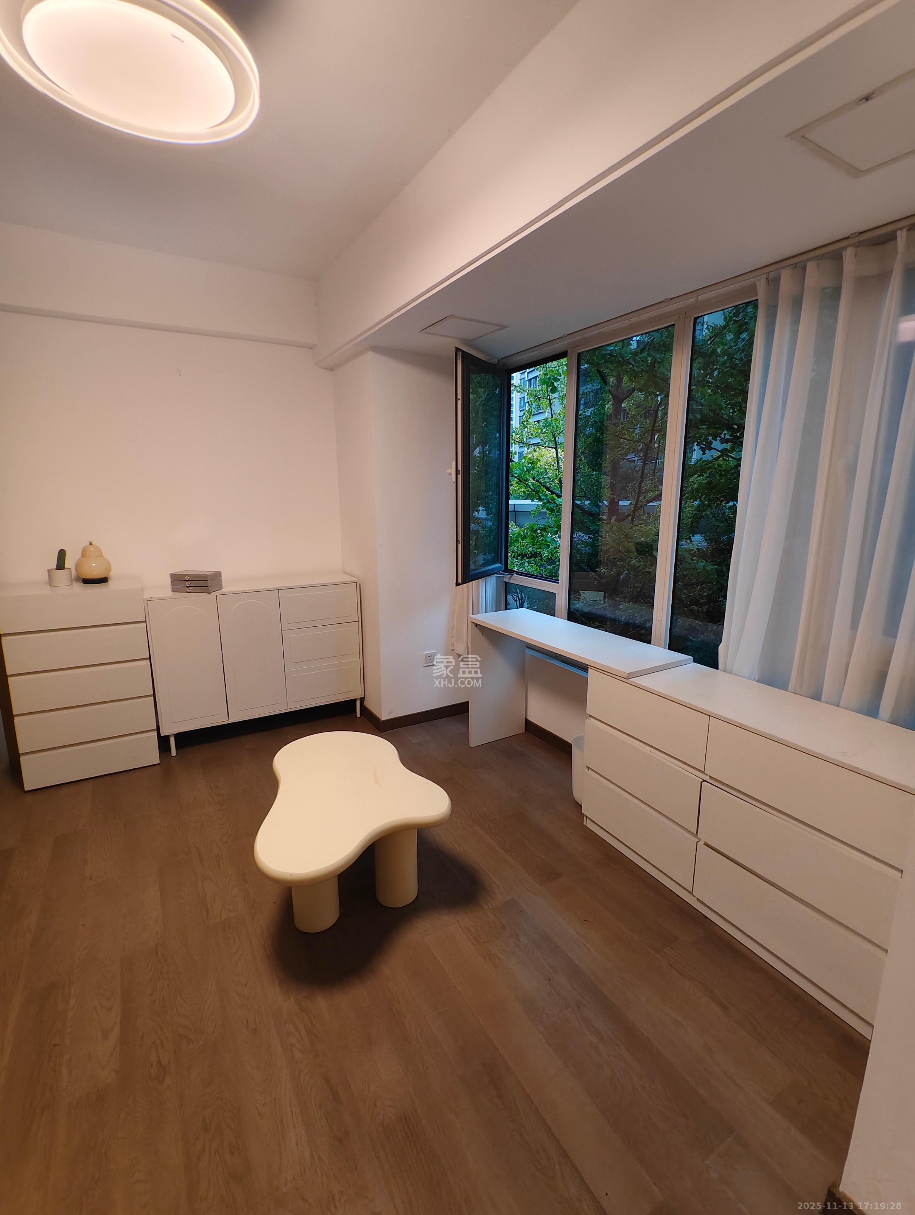 北辰三角洲E3区  1室1厅1卫    2700.0元/月室内图