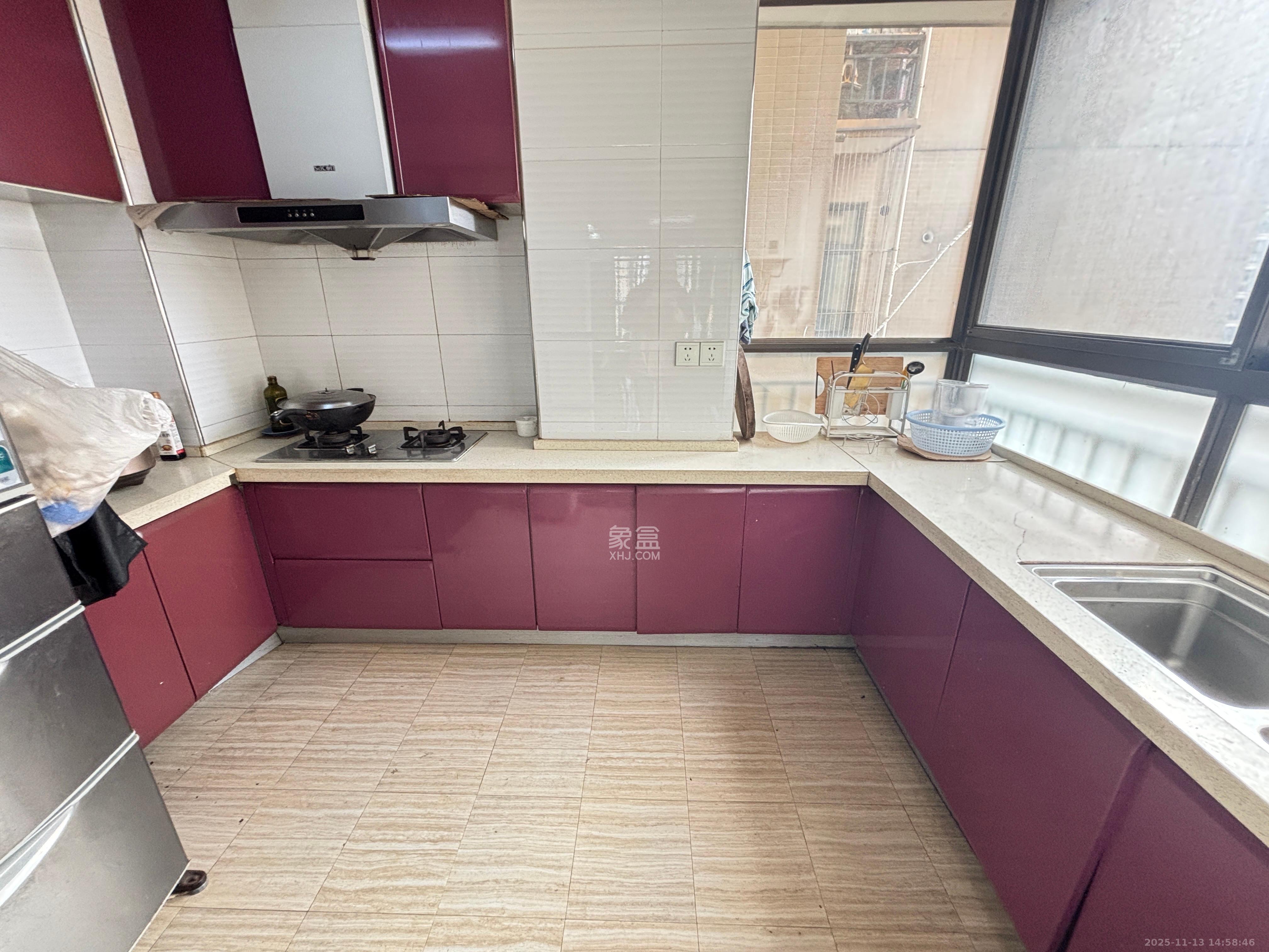 钱隆樽品(一、二、三期)  3室2厅2卫    2800.0元/月室内图