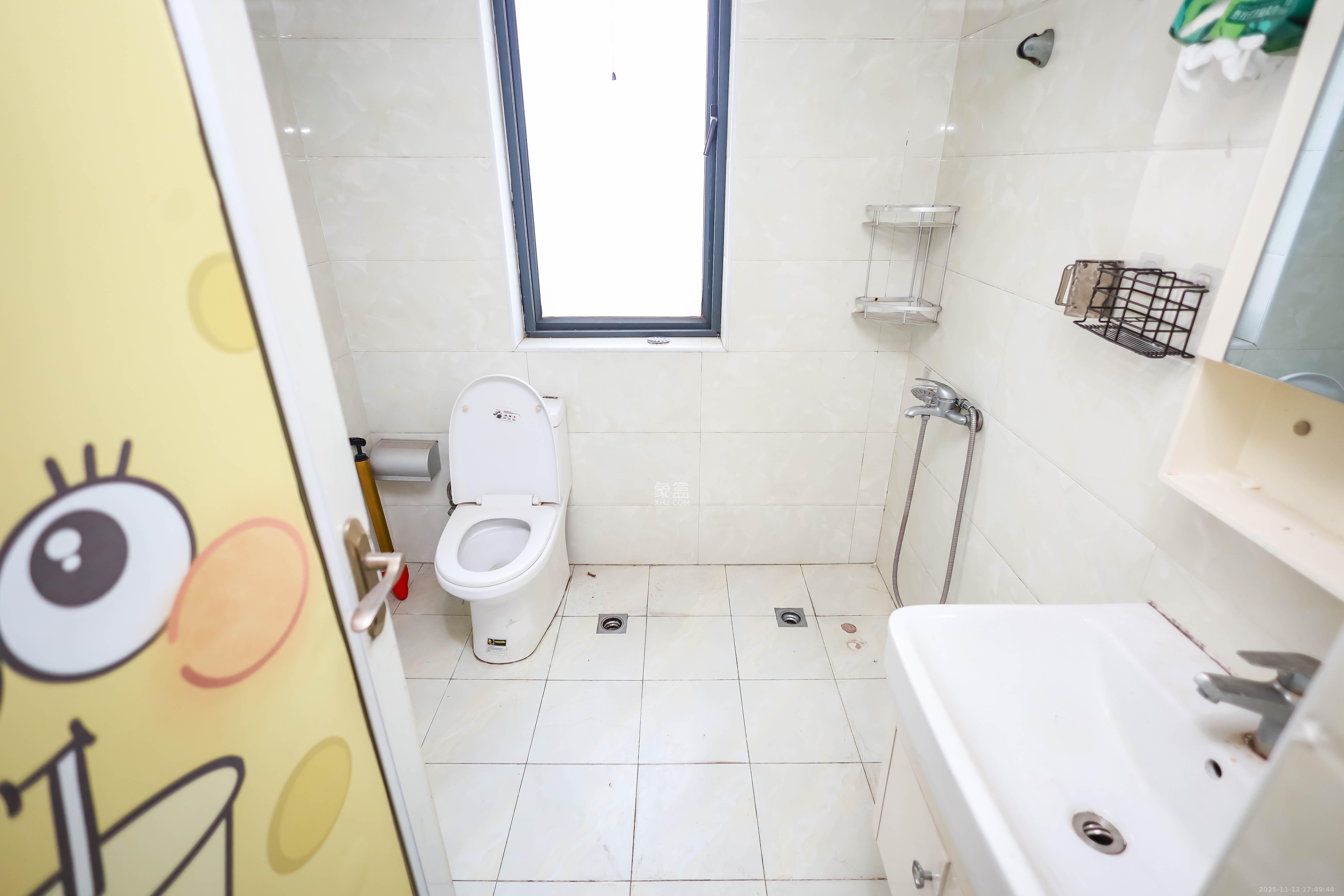 莱茵城 3室2厅2卫 85.8万 莱茵城 3室2厅2卫 85.8万卫生间