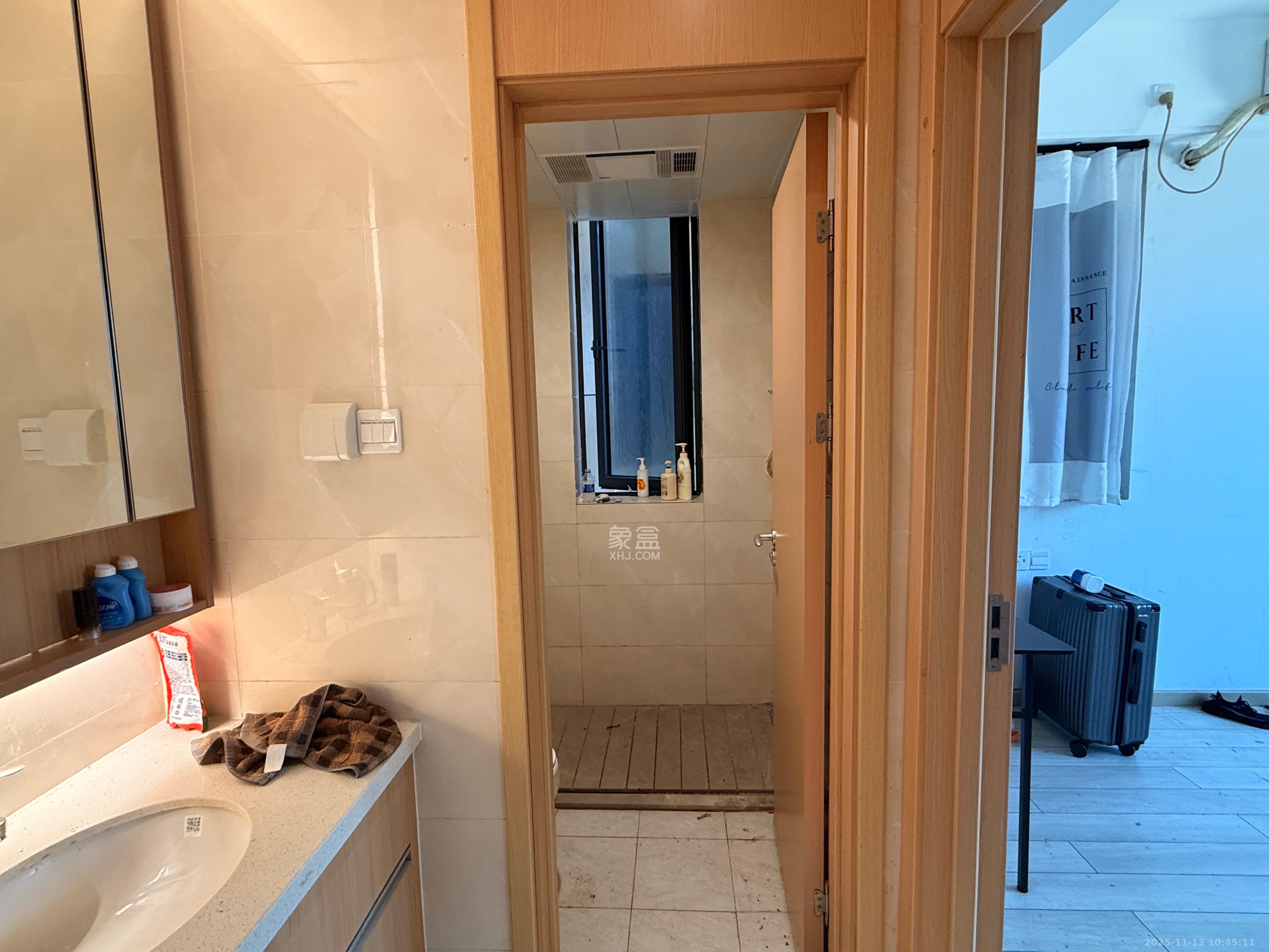 启迪协信中心  2室1厅1卫    2300.0元/月室内图