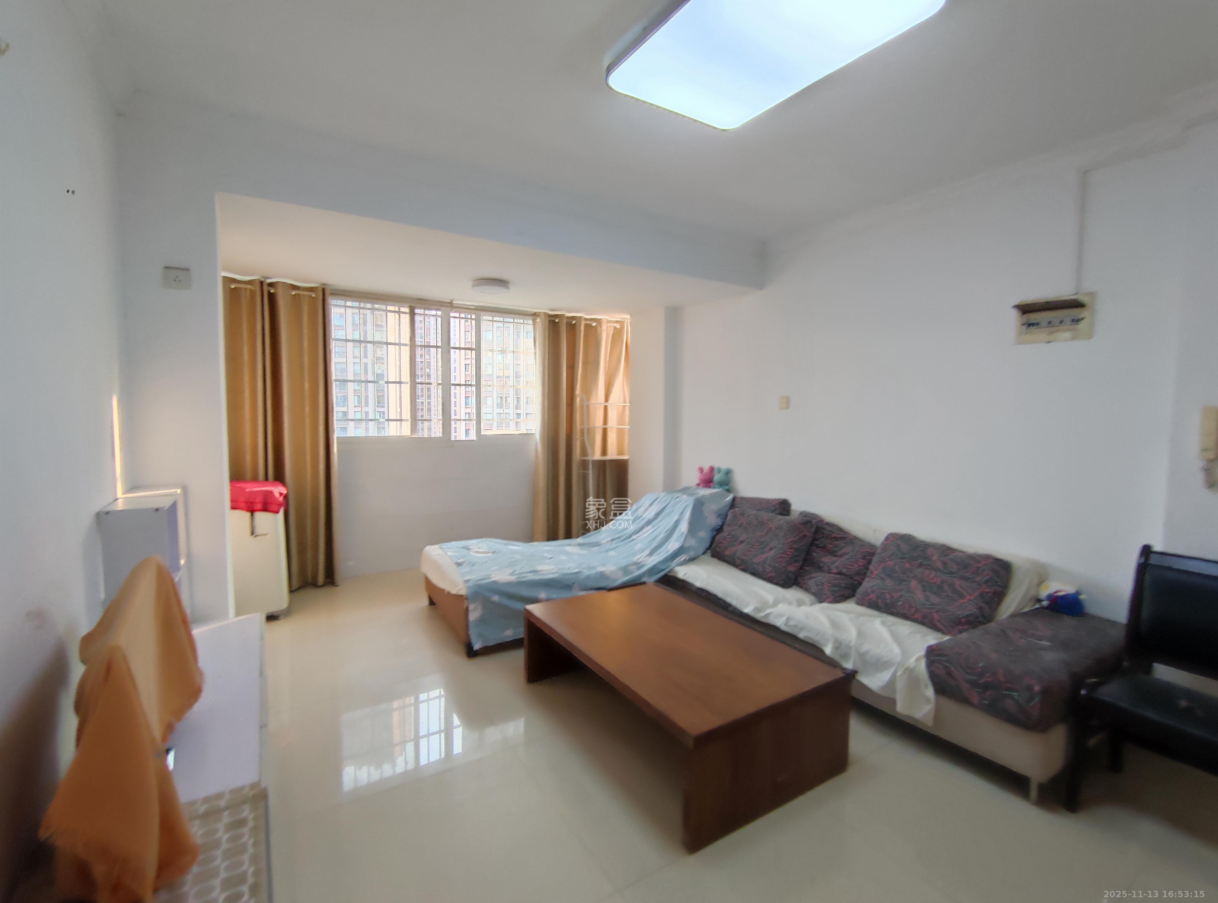 润芳园  3室2厅1卫    2000.0元/月室内图