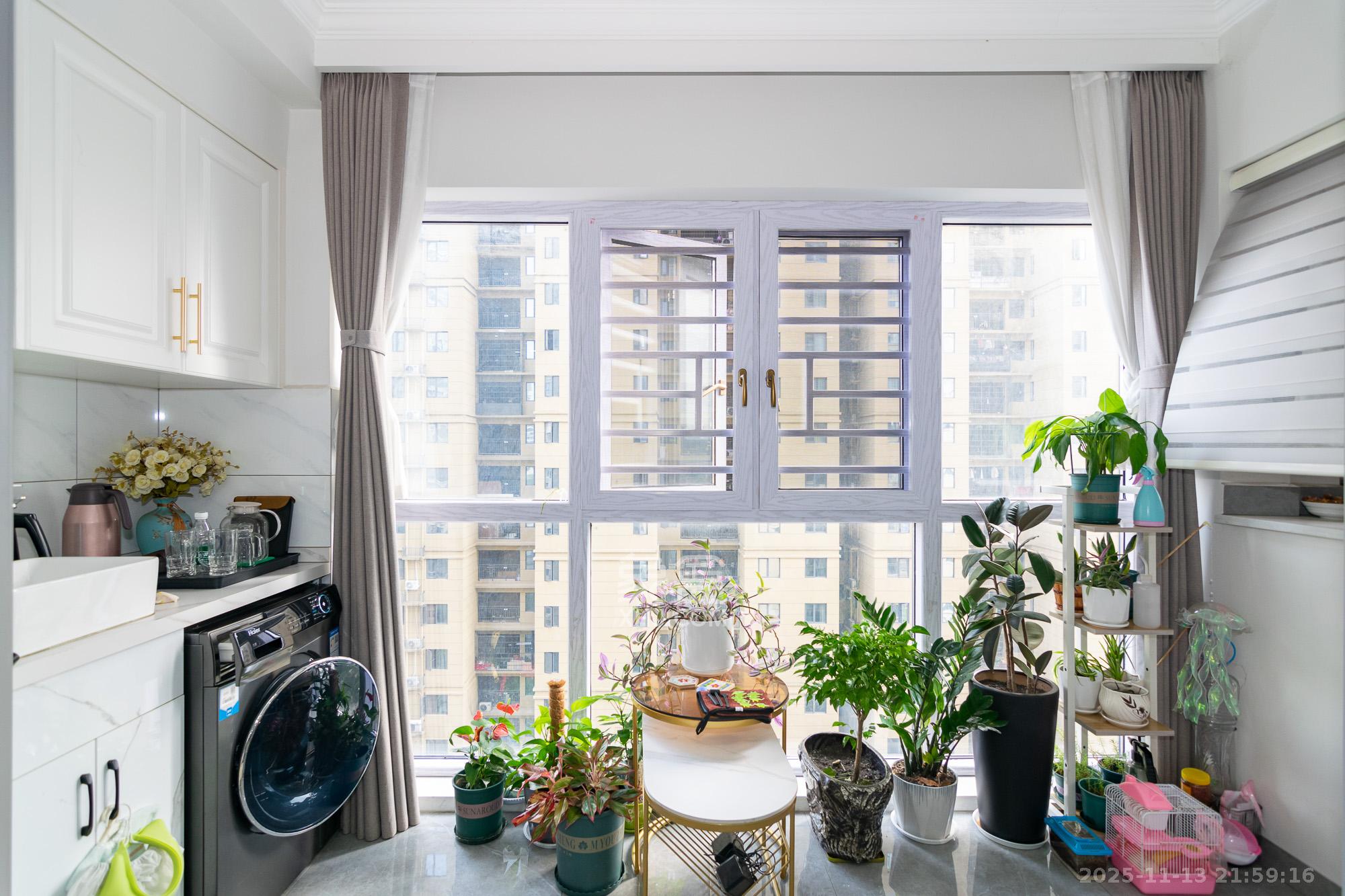 澳海澜庭 4室2厅2卫 108.0万 澳海澜庭 4室2厅2卫 108.0万阳台