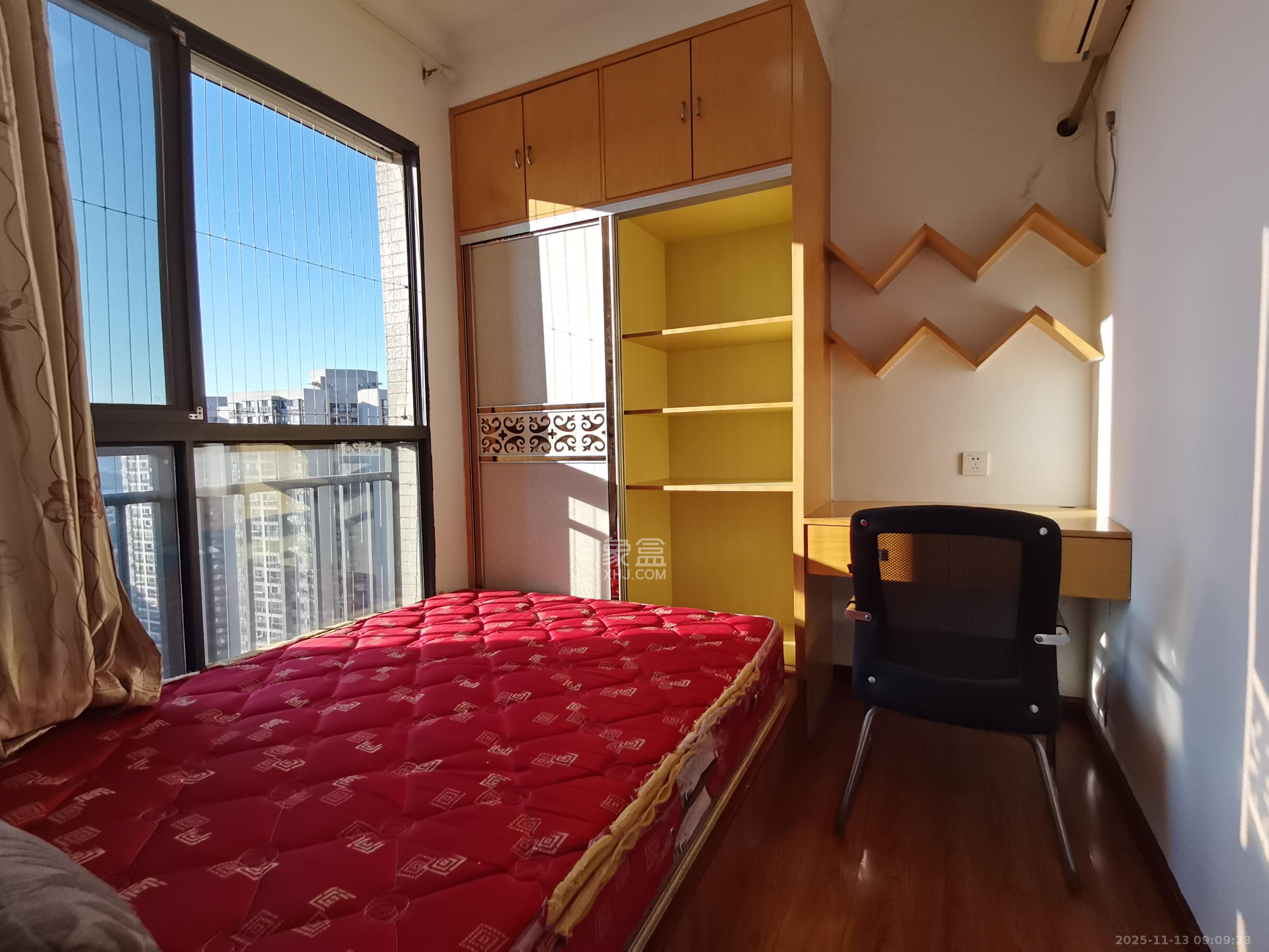 莱茵城 3室2厅1卫 2100.0元/月 莱茵城 3室2厅1卫 2100.0元/月室内图