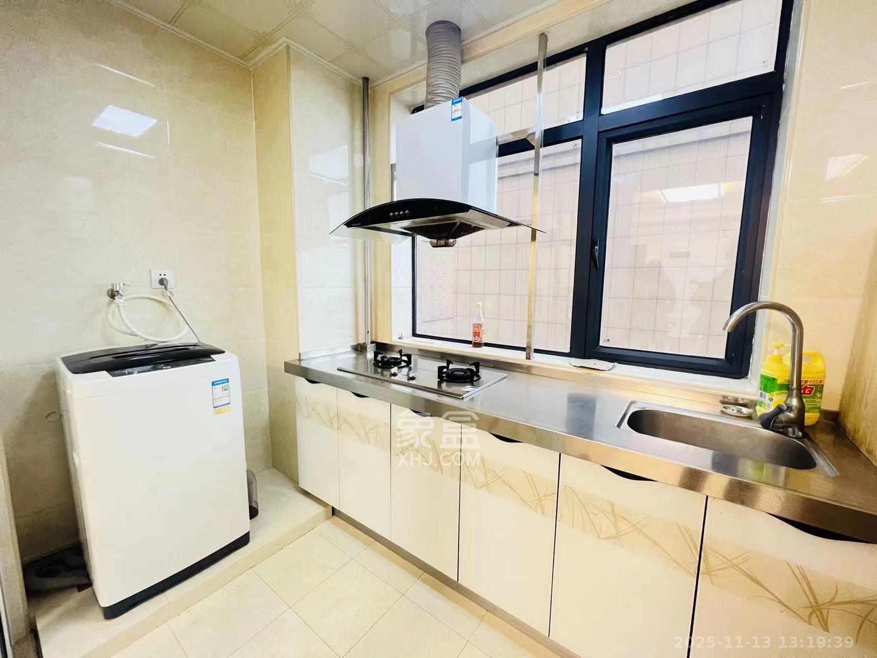 佳兴国际汇  2室2厅1卫    2400.0元/月室内图