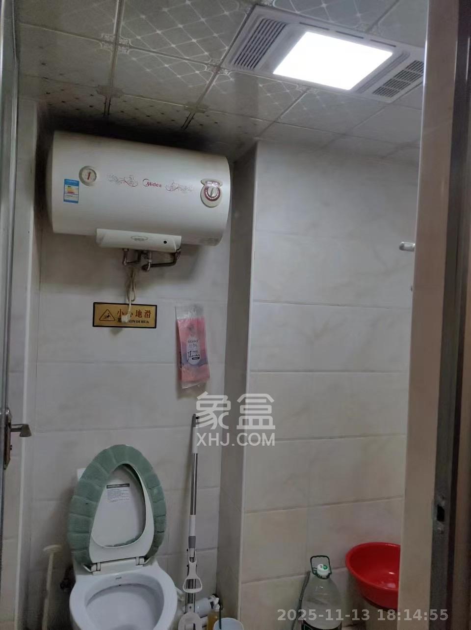 喜盈门范城  1室1厅1卫    1400.0元/月室内图