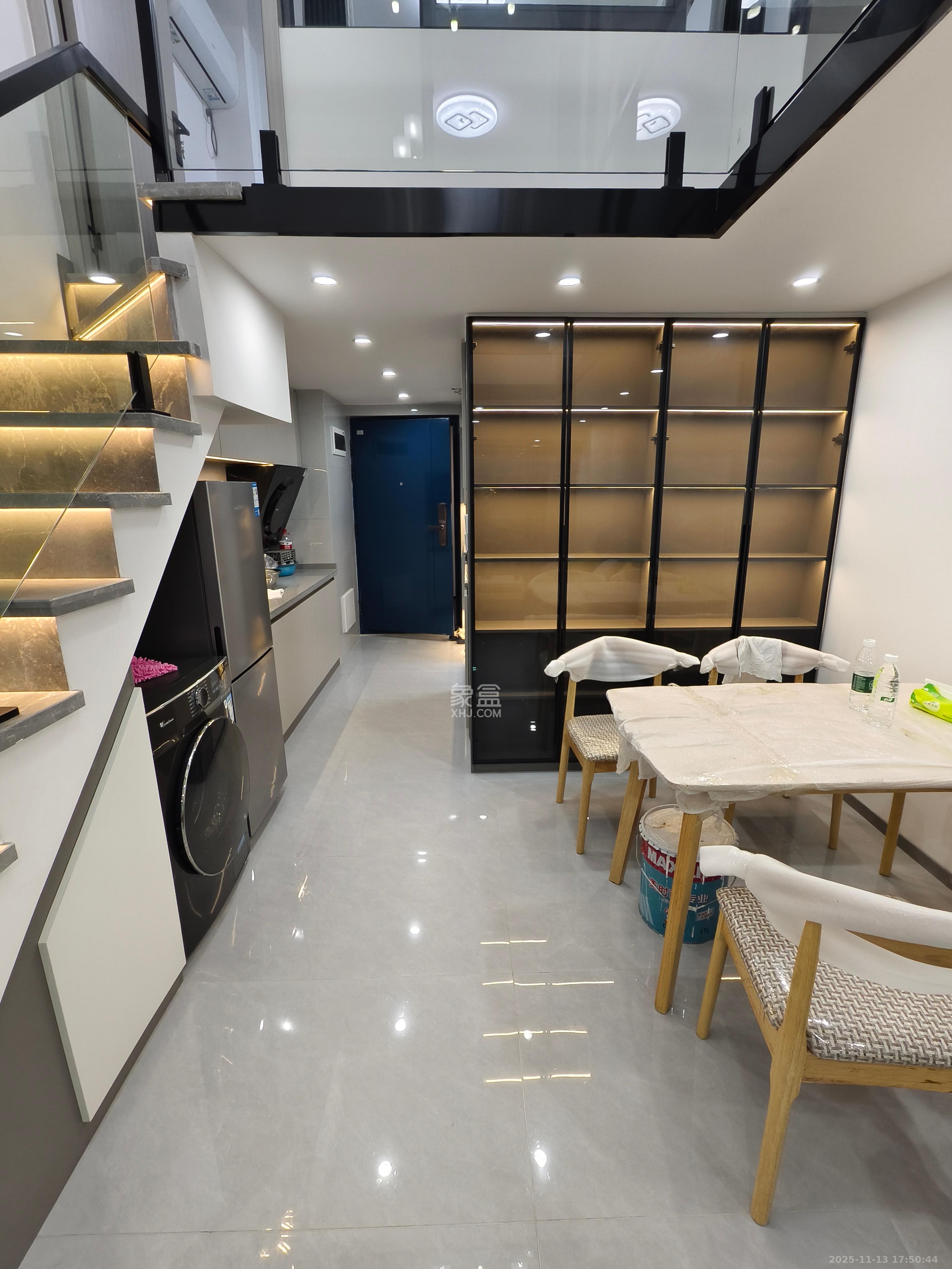 绿地V岛 2室1厅1卫 2600.0元/月 绿地V岛 2室1厅1卫 2600.0元/月室内图