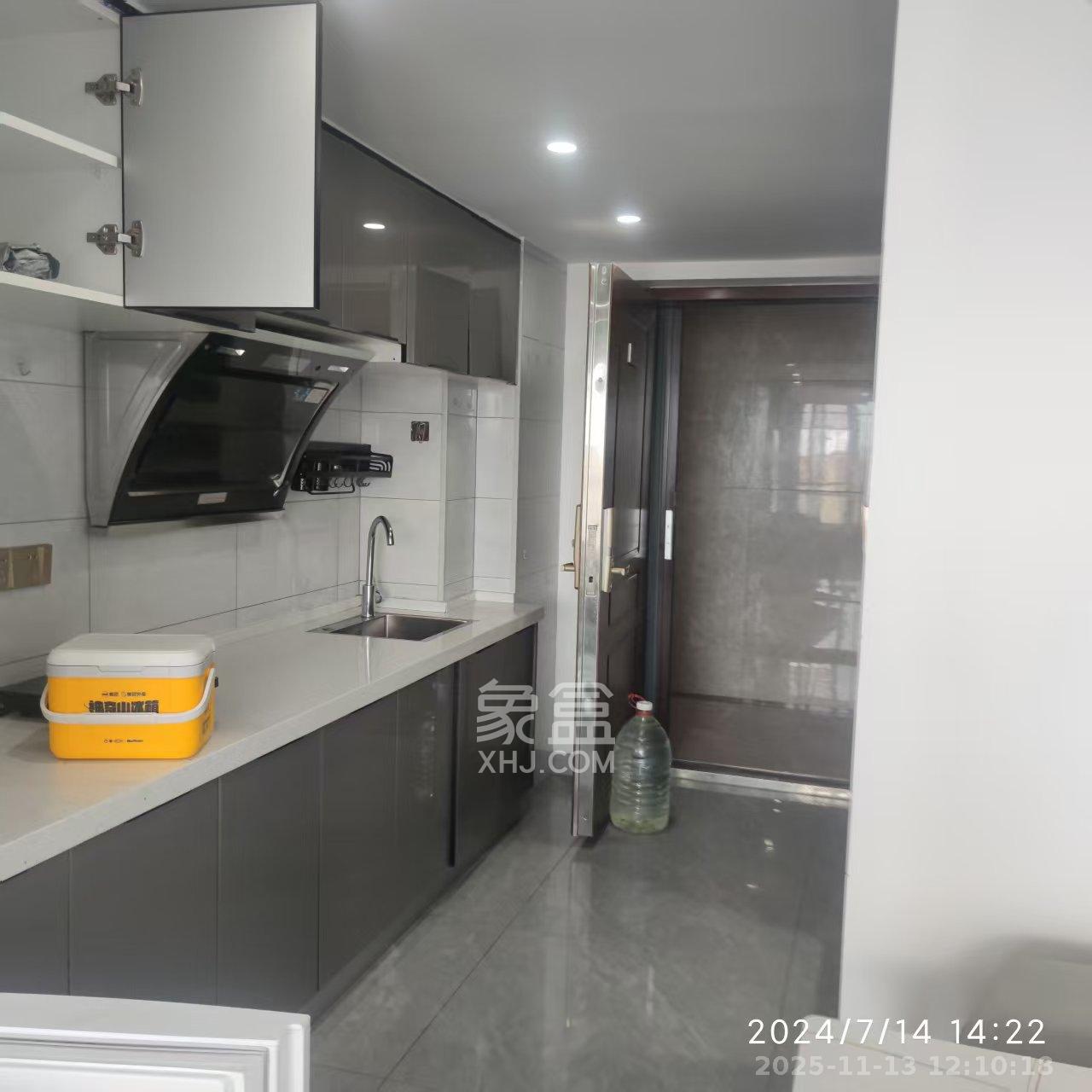 梅溪湖金茂湾  2室2厅1卫    2200.0元/月室内图