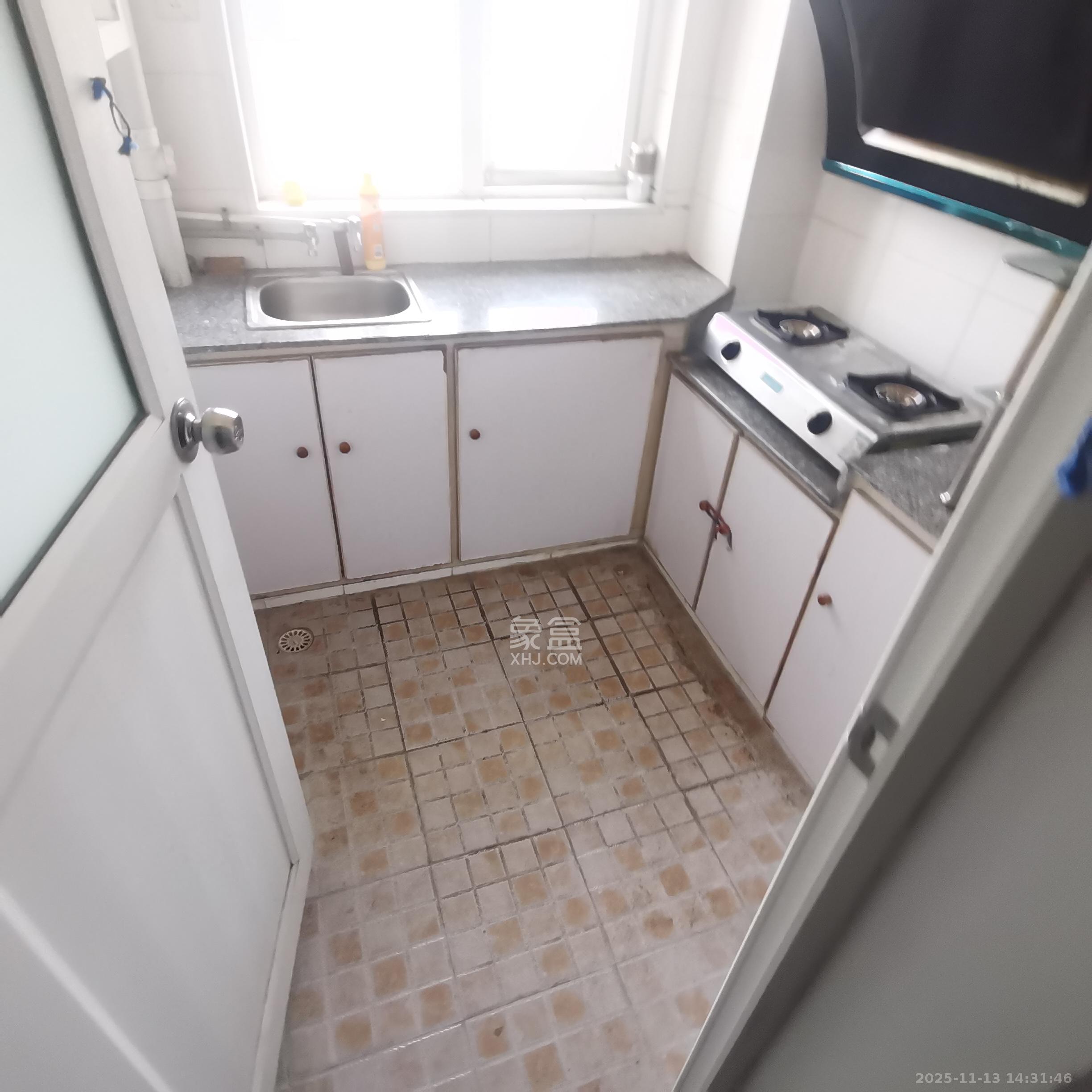 长房凤凰佳园 1室0厅0卫 1200.0元/月 长房凤凰佳园 1室0厅0卫 1200.0元/月室内图