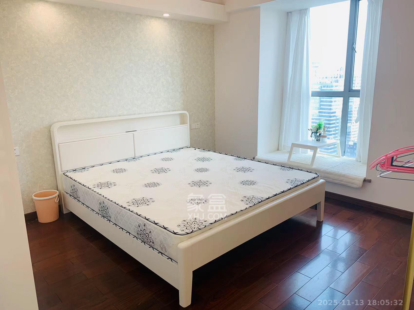 五一中央领御  2室2厅1卫    3500.0元/月室内图