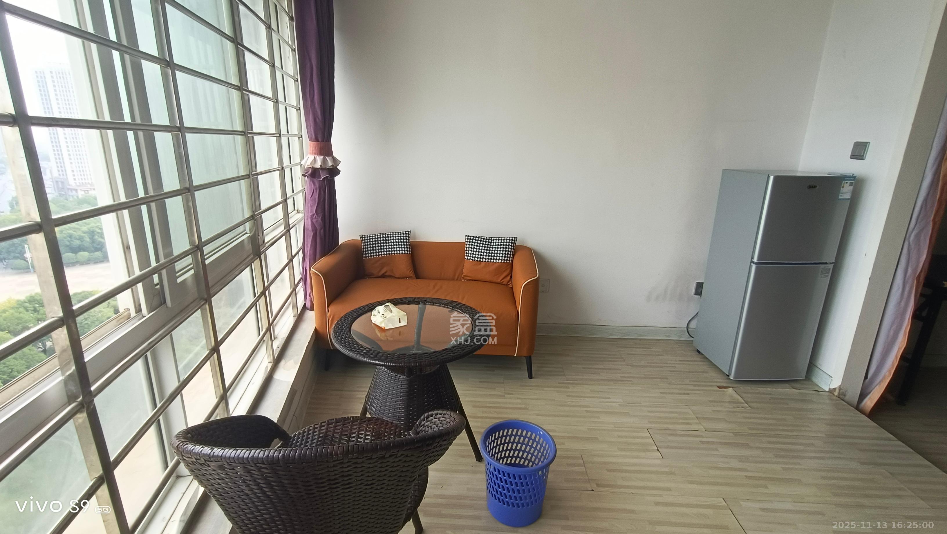 楚天家园  1室1厅1卫    1100.0元/月室内图