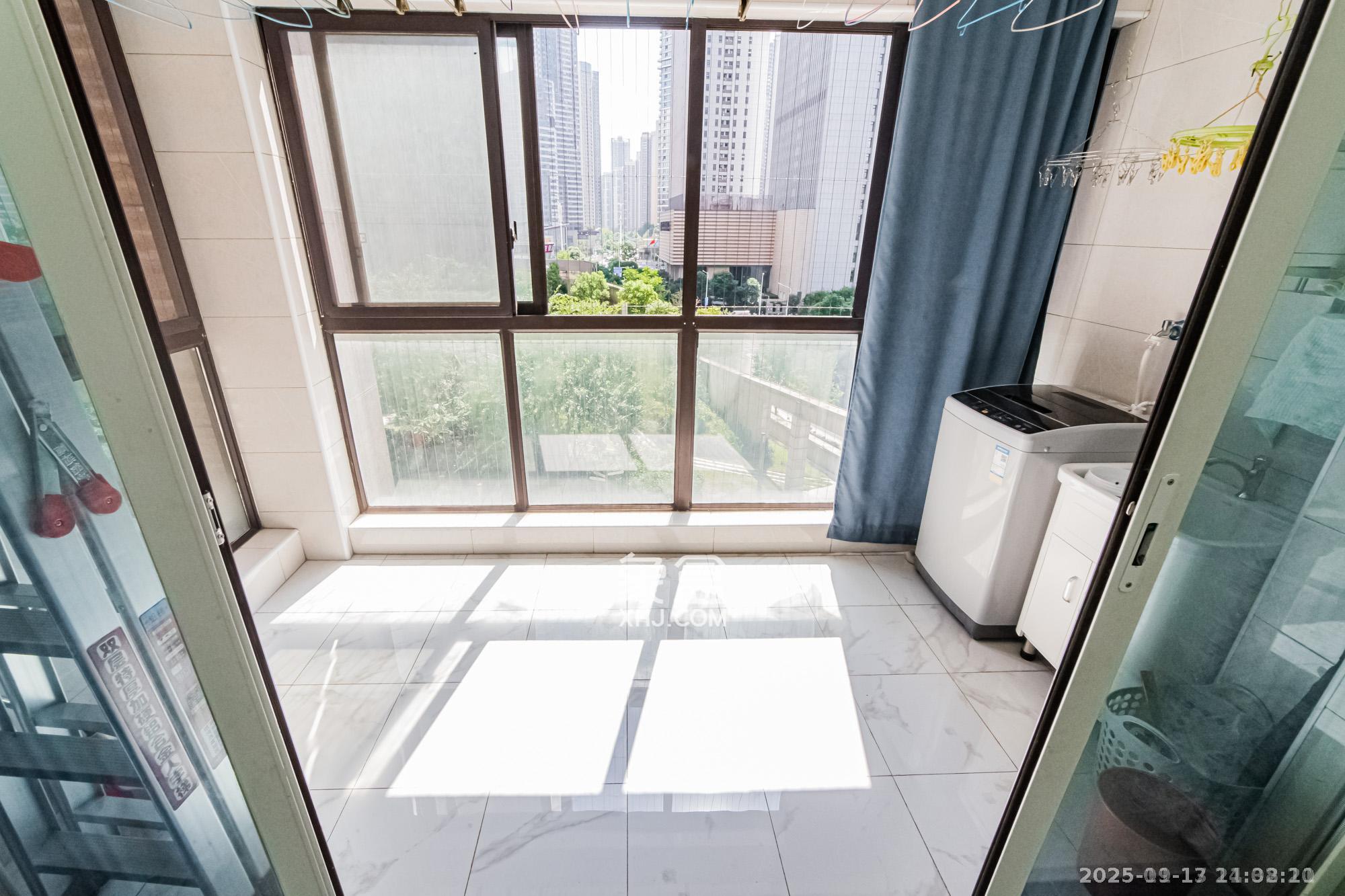 北辰三角洲C2区  3室2厅1卫    3300.0元/月室内图