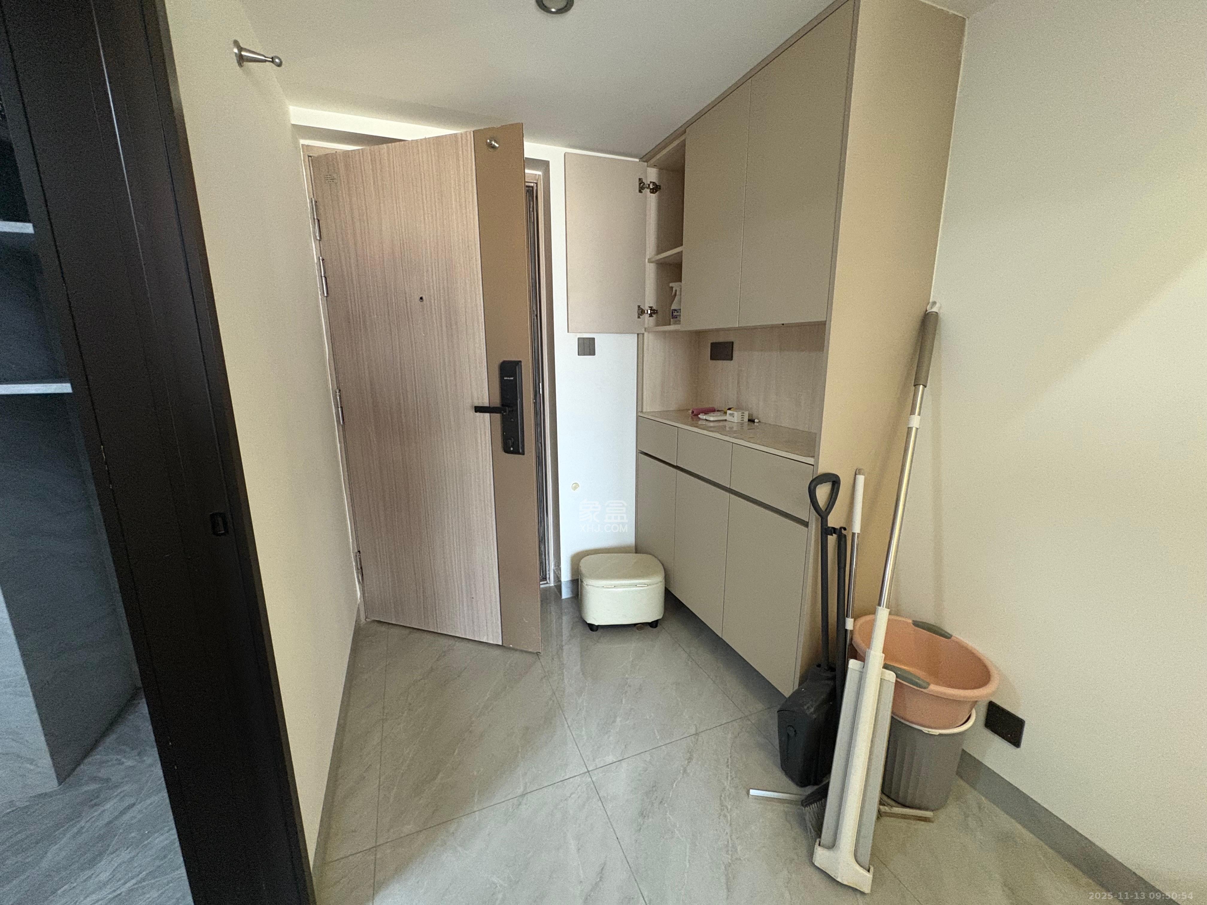 力高凤凰新天  1室1厅1卫    2300.0元/月室内图