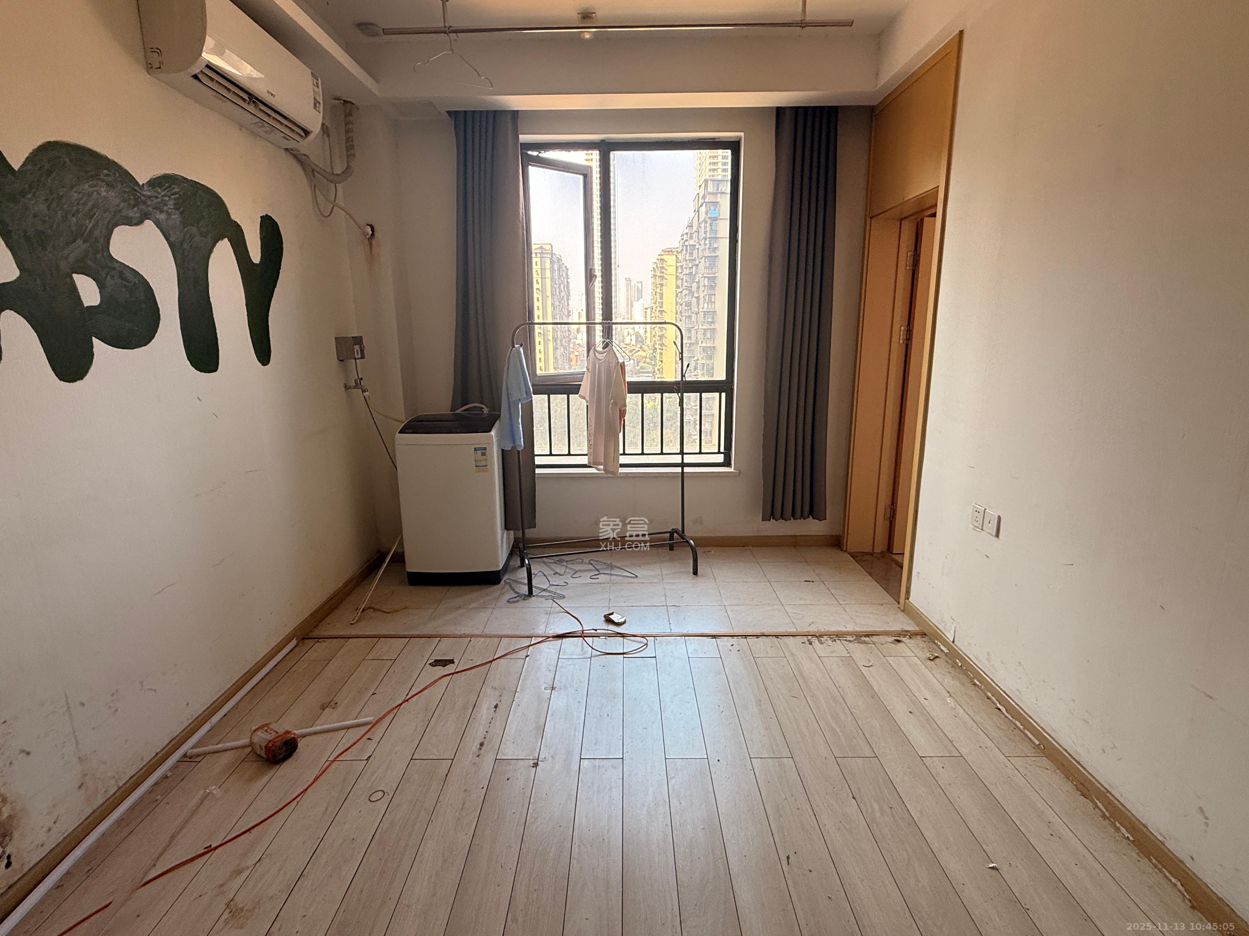 启迪协信中心  2室1厅1卫    2300.0元/月室内图