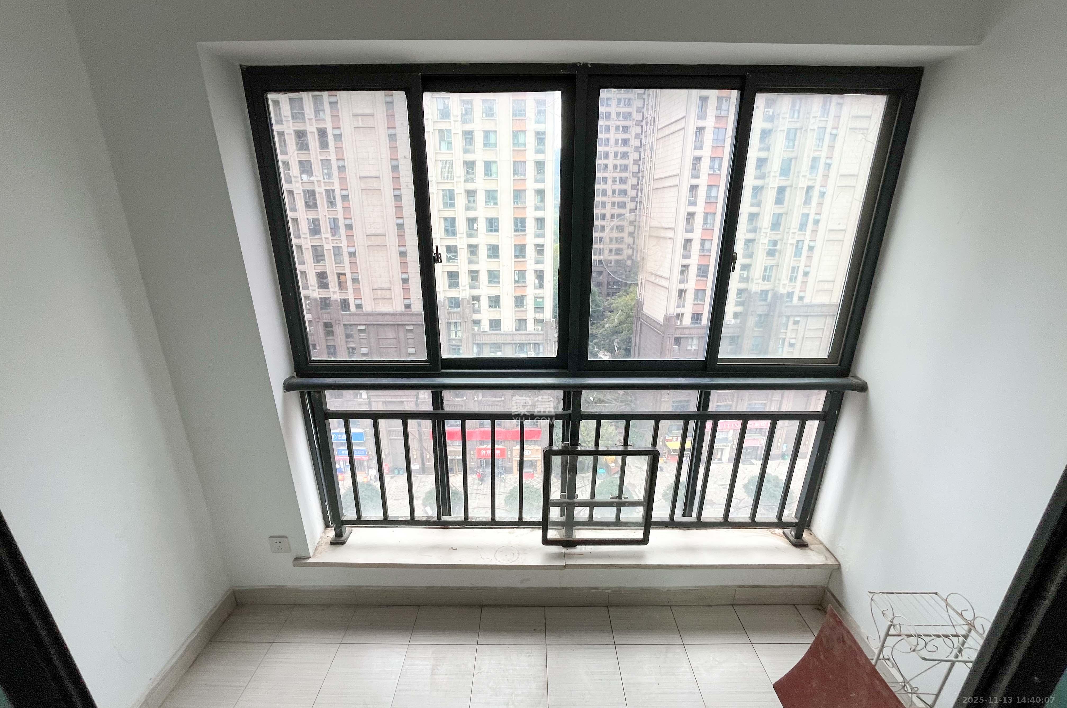 中海梅溪湖壹号  3室2厅1卫    120.0万其他