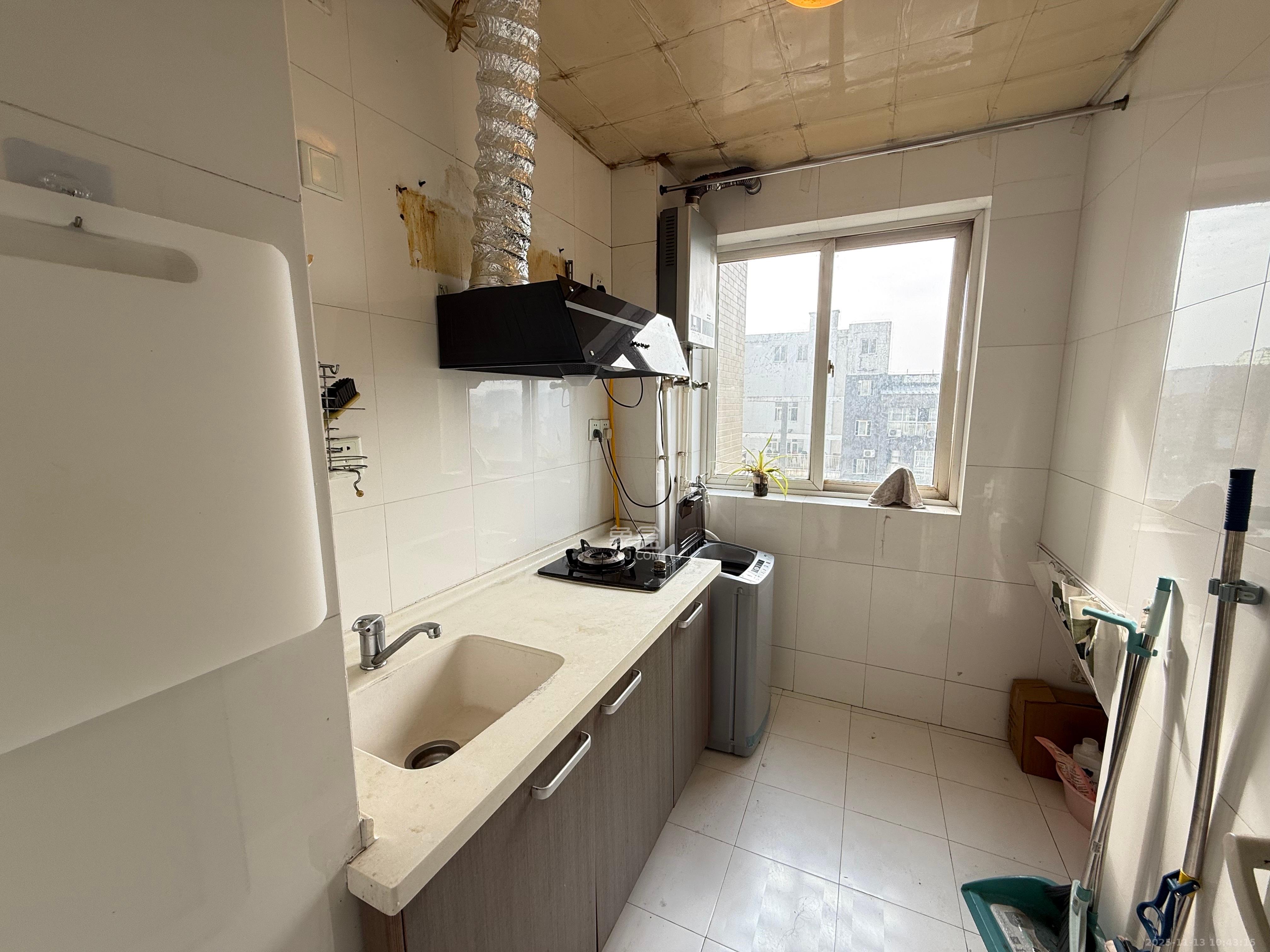 谋房博客(博客天街)  1室1厅1卫    1600.0元/月室内图