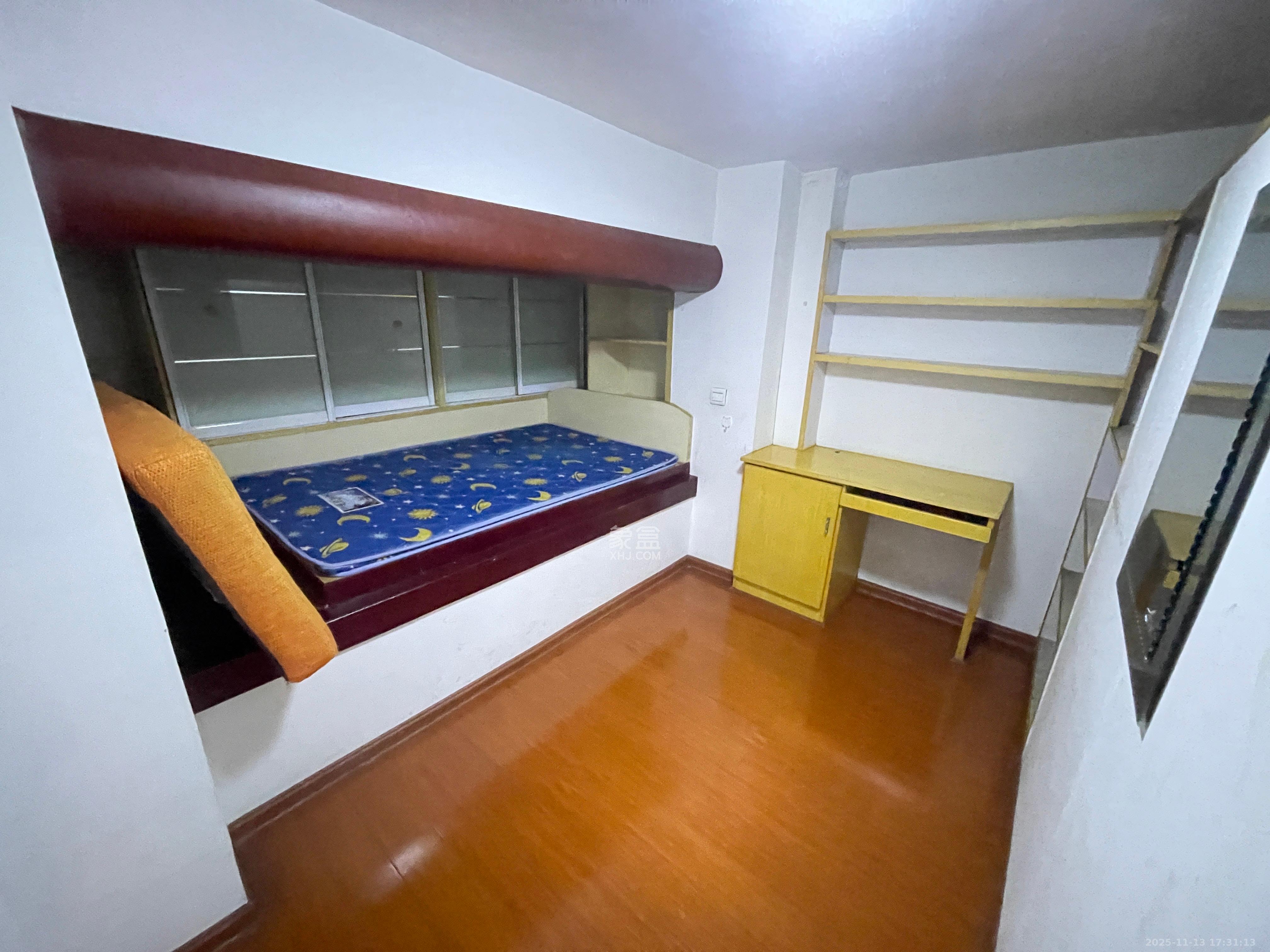 他城（天鸿时代公寓）  1室1厅1卫    1300.0元/月室内图