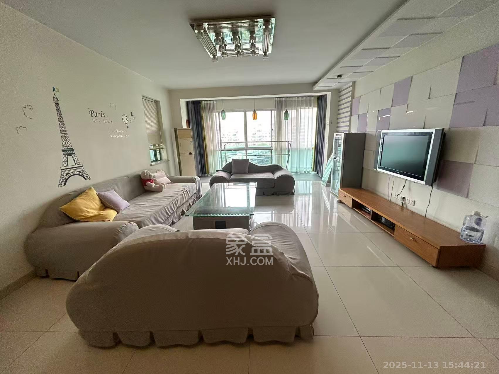 梦泽园  3室2厅2卫    4200.0元/月