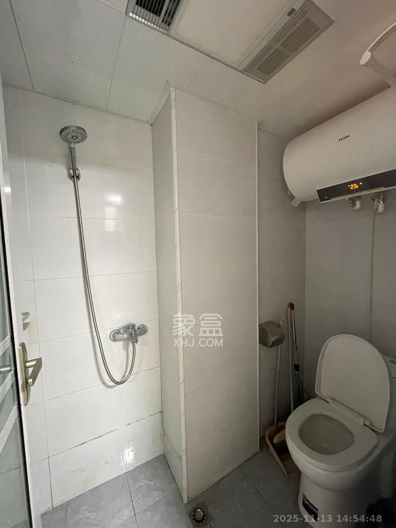 好莱城（弘德西街）  1室1厅1卫    1200.0元/月室内图