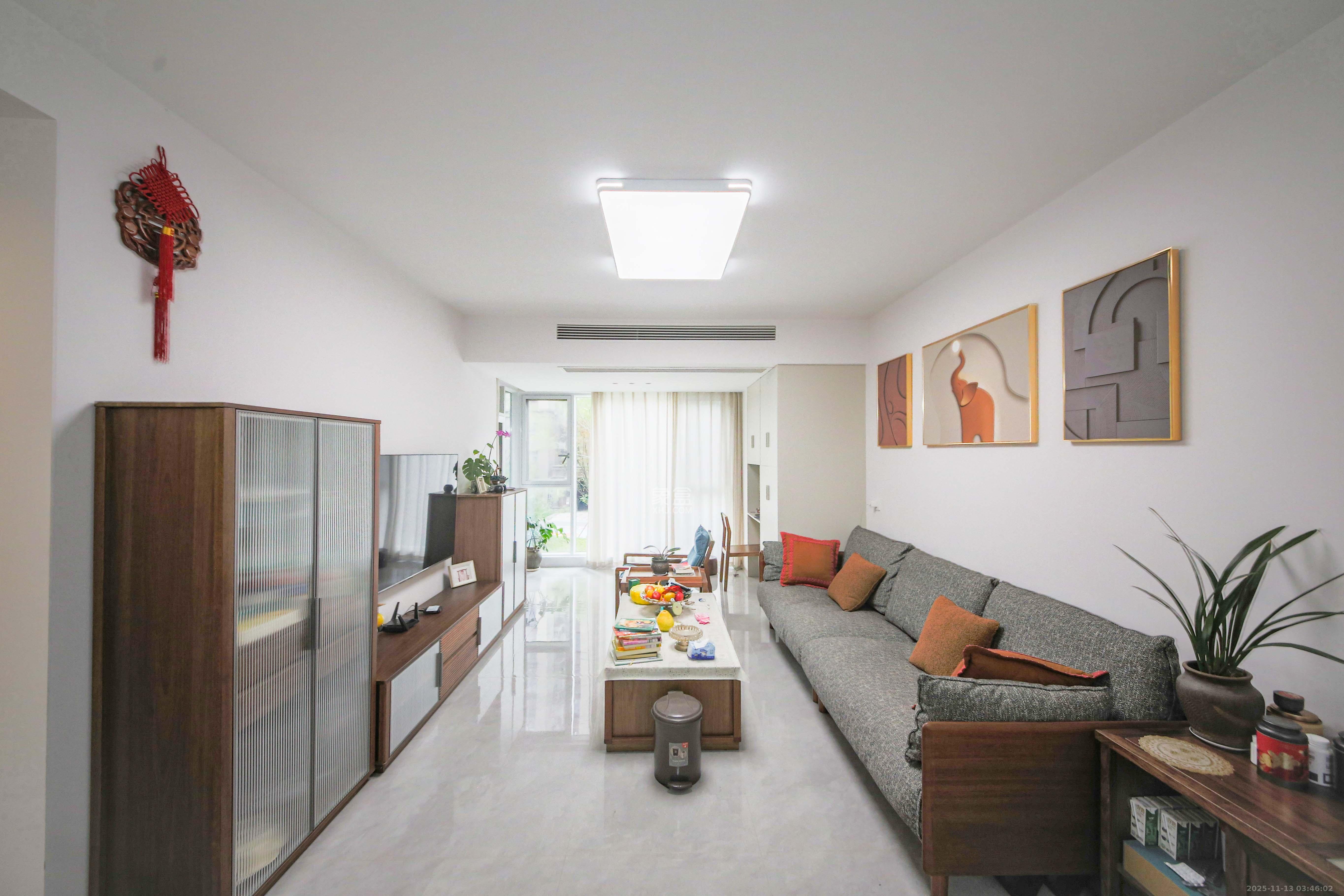 中建钰和城  3室2厅2卫    150.0万客厅