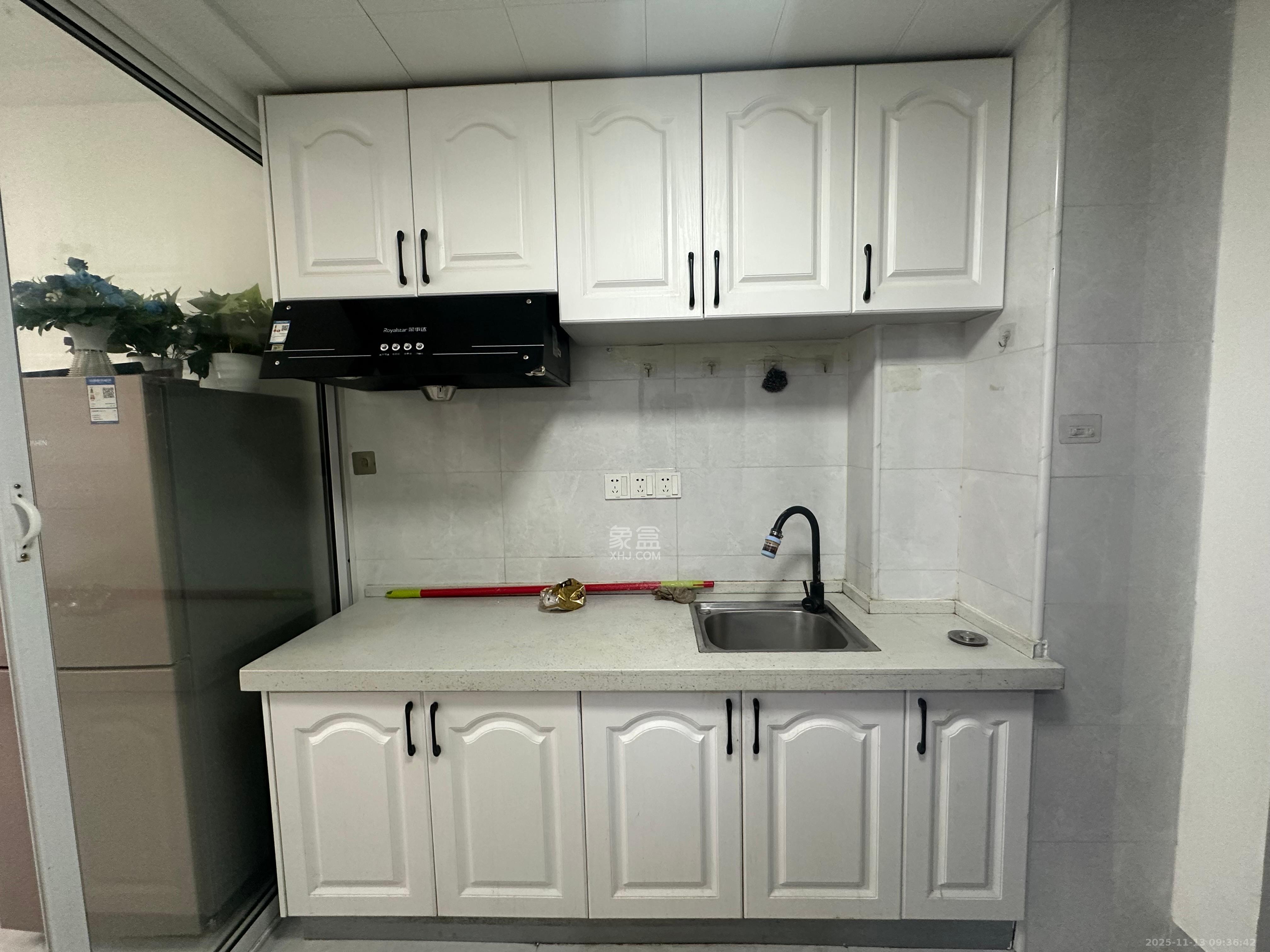 中海珑悦府 1室1厅1卫 1200.0元/月 中海珑悦府 1室1厅1卫 1200.0元/月室内图