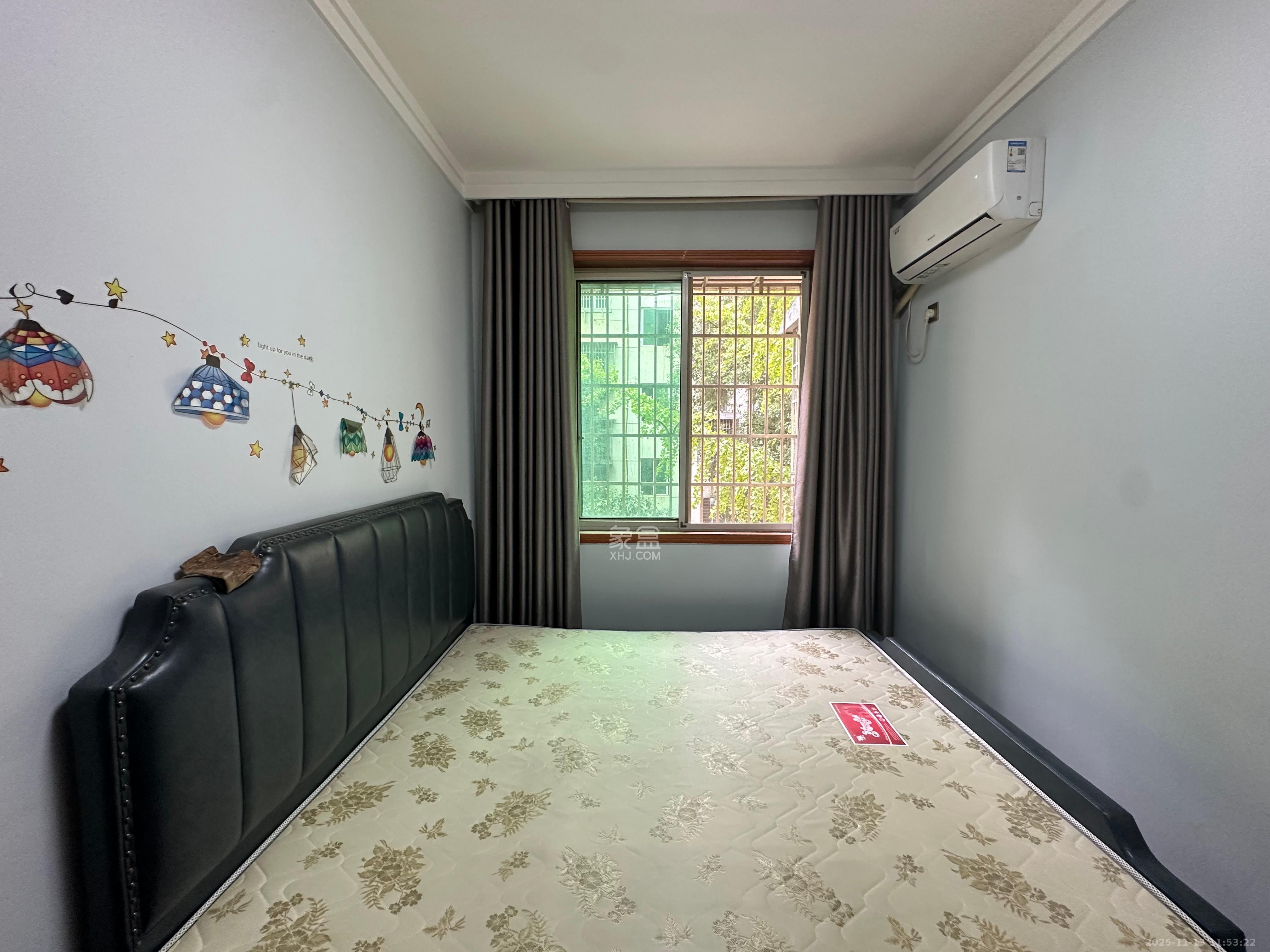 火炬村  1室1厅1卫    1500.0元/月室内图