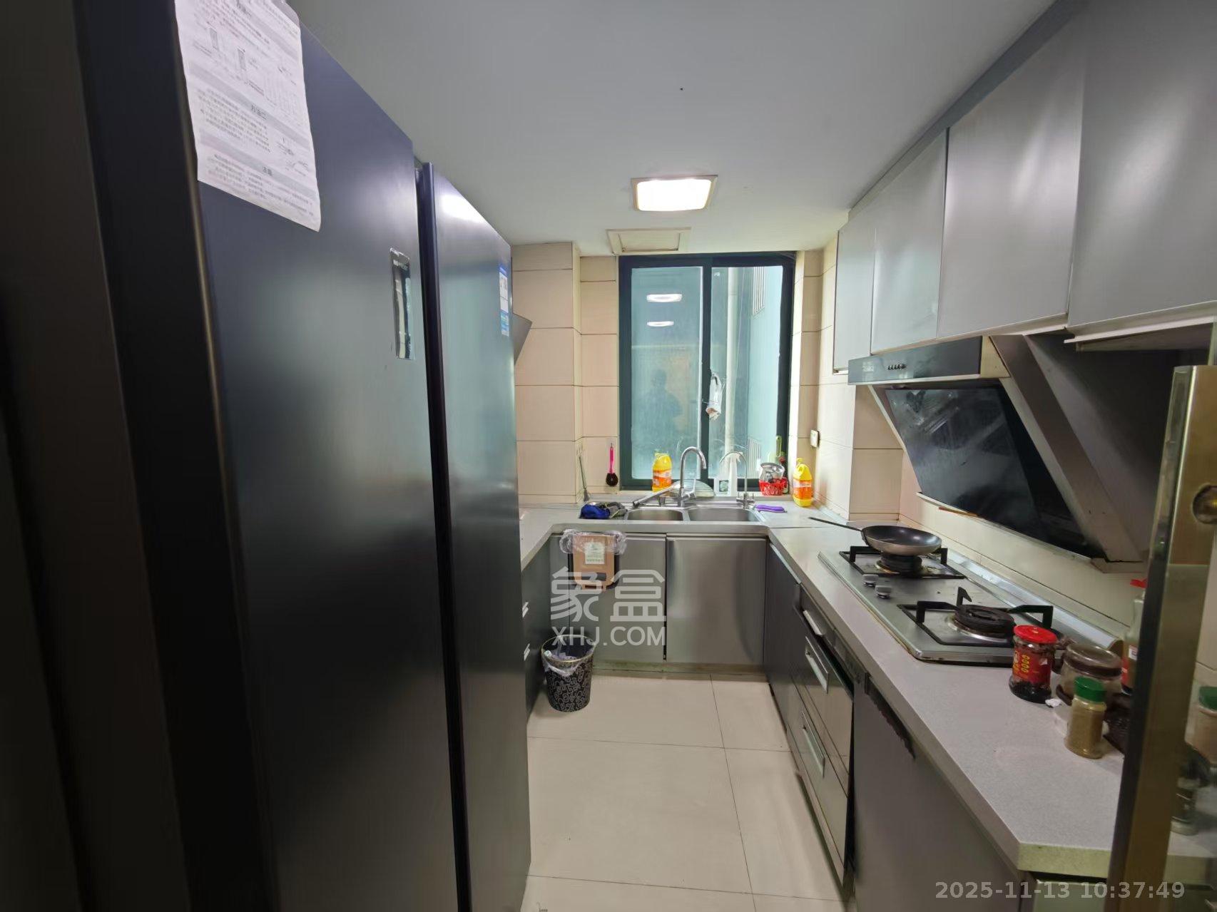 华盛新外滩  4室2厅2卫    4100.0元/月室内图