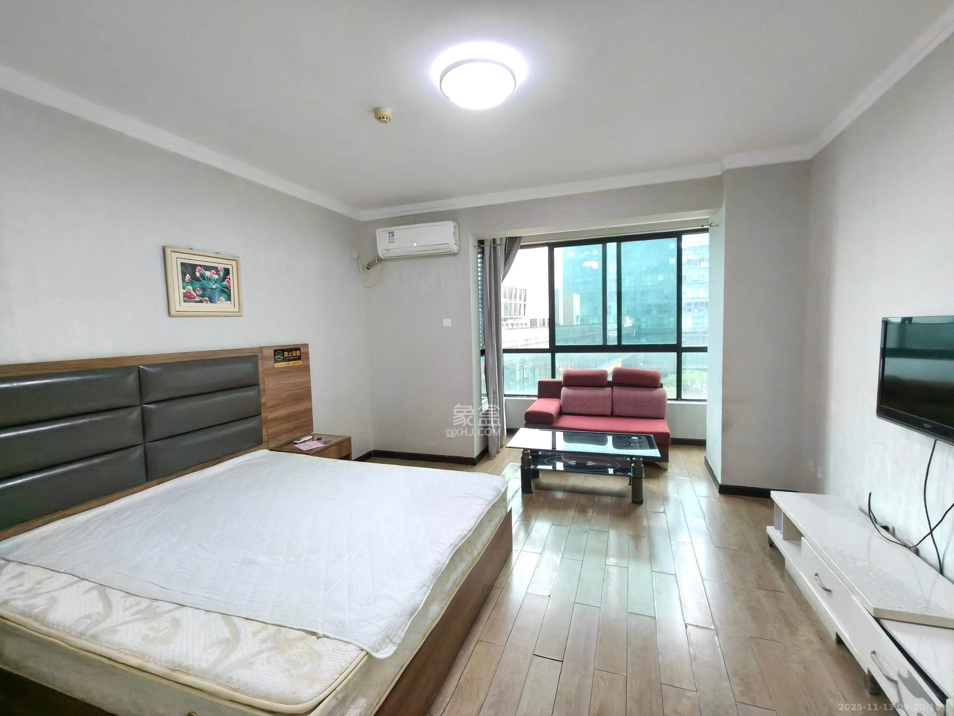 标志商务中心  1室1厅1卫    1100.0元/月室内图