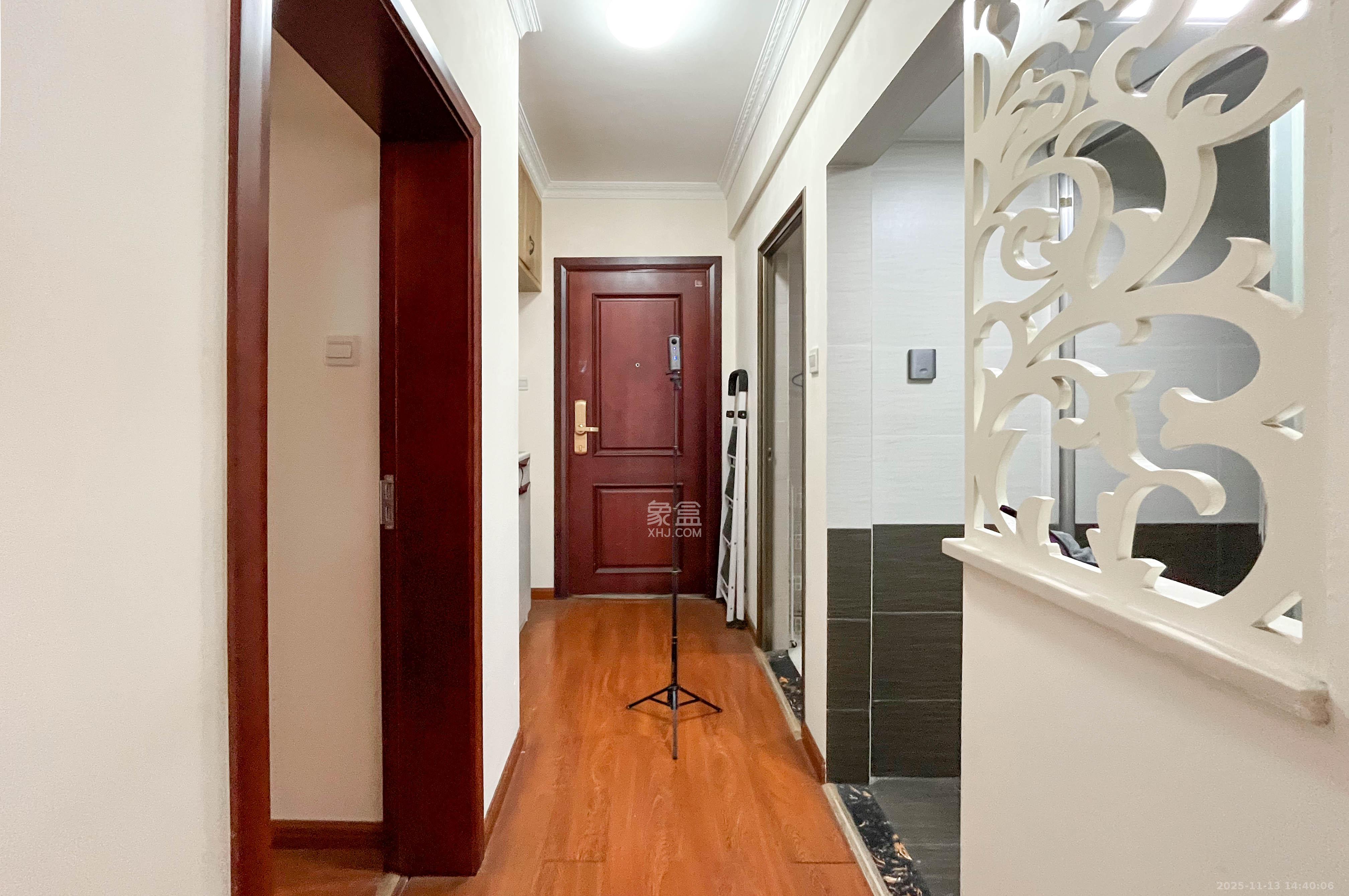 中海梅溪湖壹号 3室2厅1卫 120.0万 中海梅溪湖壹号 3室2厅1卫 120.0万其他