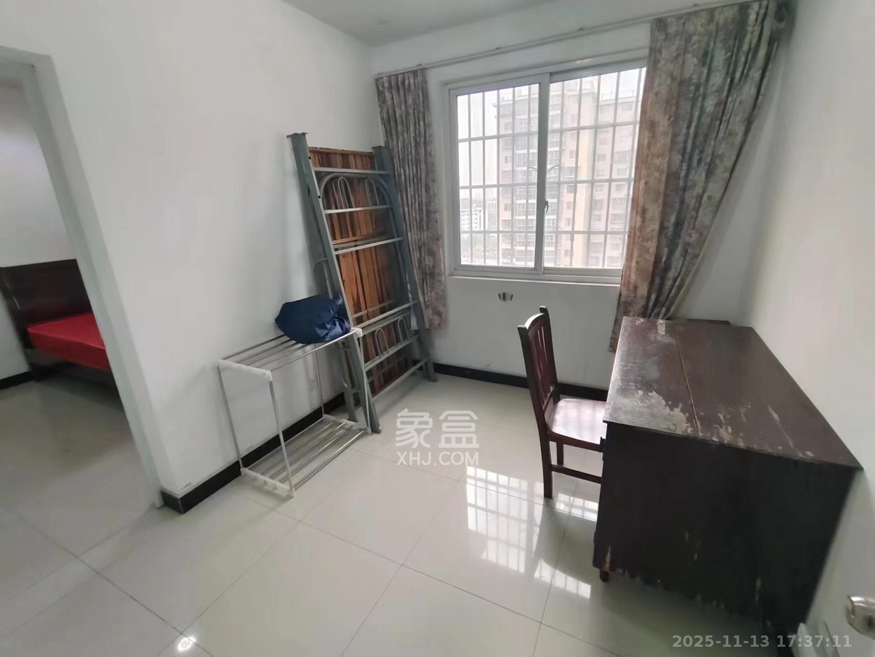 麓谷锦和园 3室2厅1卫 2200.0元/月 麓谷锦和园 3室2厅1卫 2200.0元/月室内图